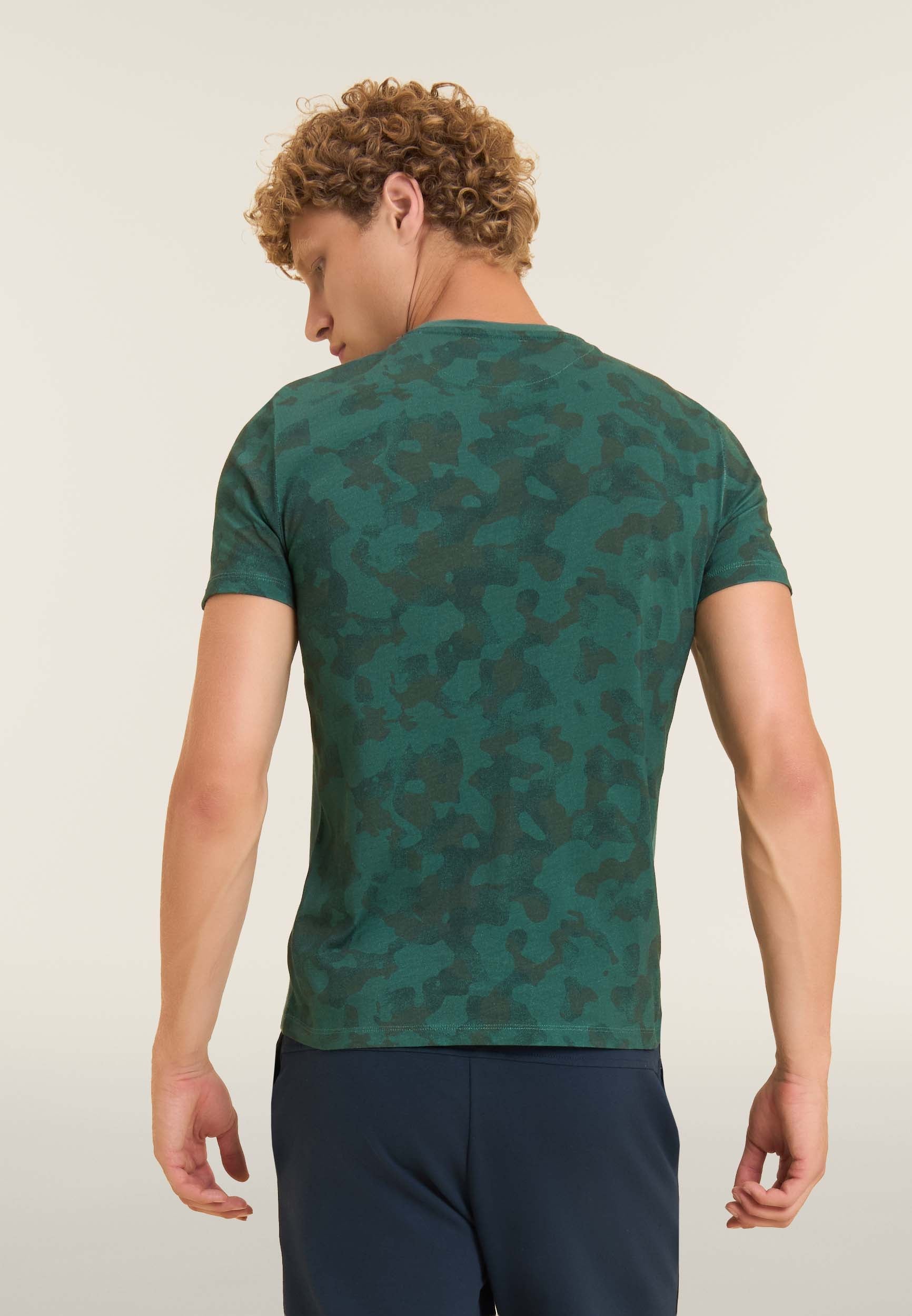 freddy-wr-up-t-shirt-camouflage-logo-cuore-fondo-tinta-unita image 3