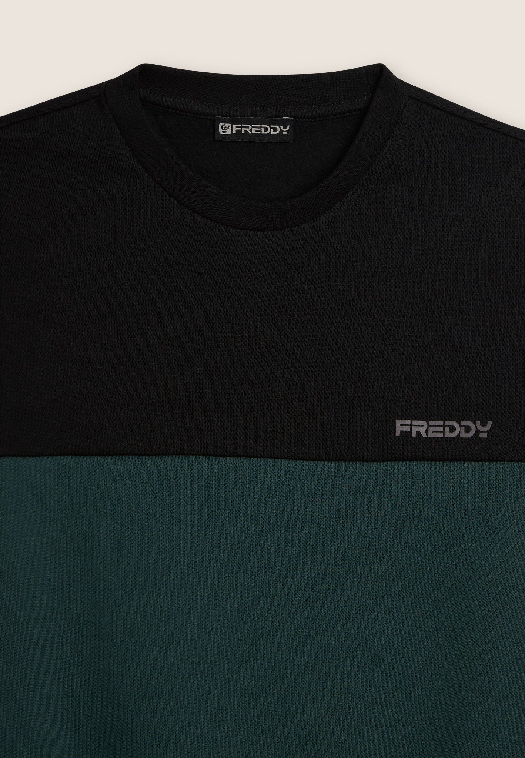 freddy-felpa-girocollo-uomo-colour-block-spalle-a-contrasto image 6