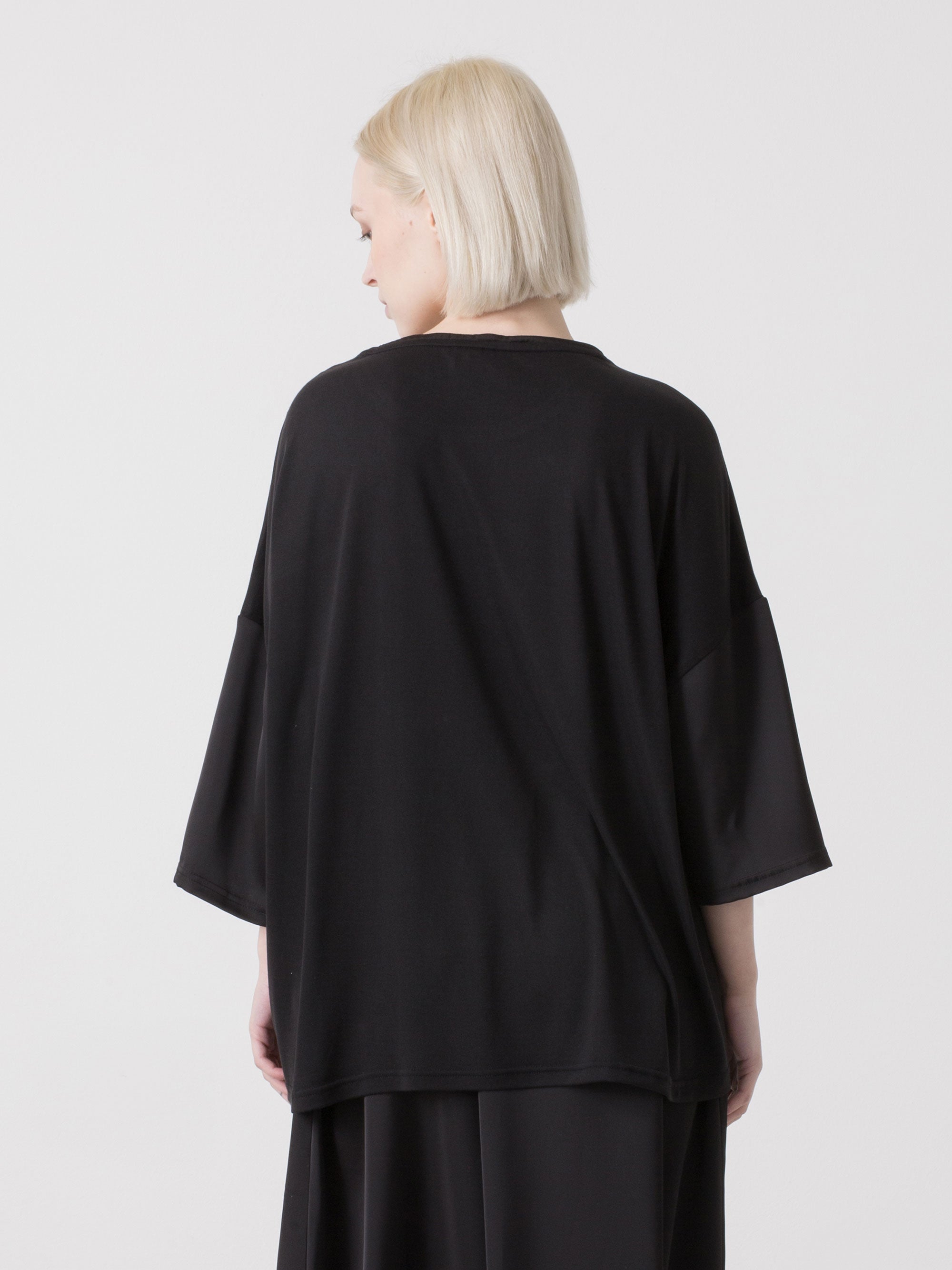 dimensione-danza-t-shirt-donna-asimmetrica-in-poliestere-riciclato-effetto-visco image 3