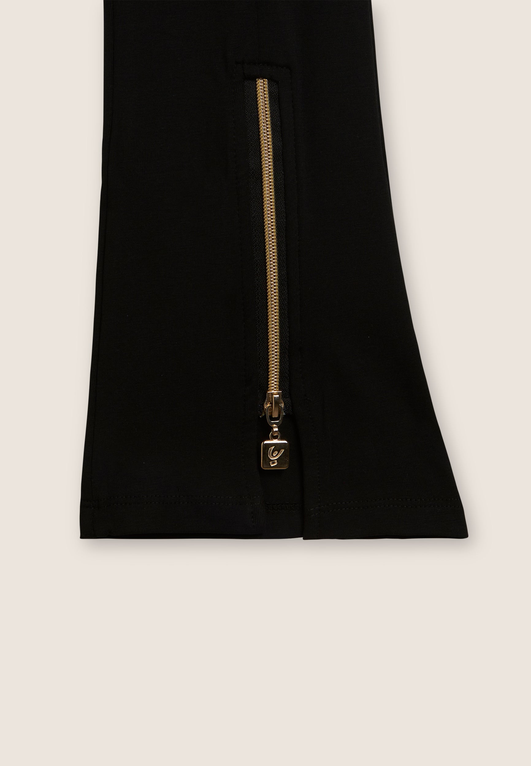 freddy-pantaloni-bambina-flare-cotone-elasticizzato-con-zip-dorate image 3