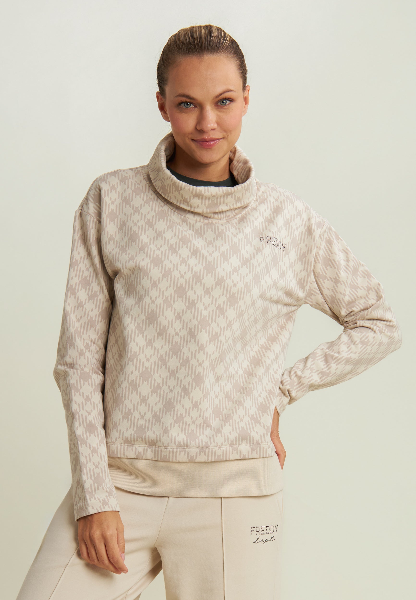 freddy-felpa-comfort-fit-fantasia-all-over-con-fondo-sovrapposto image 1