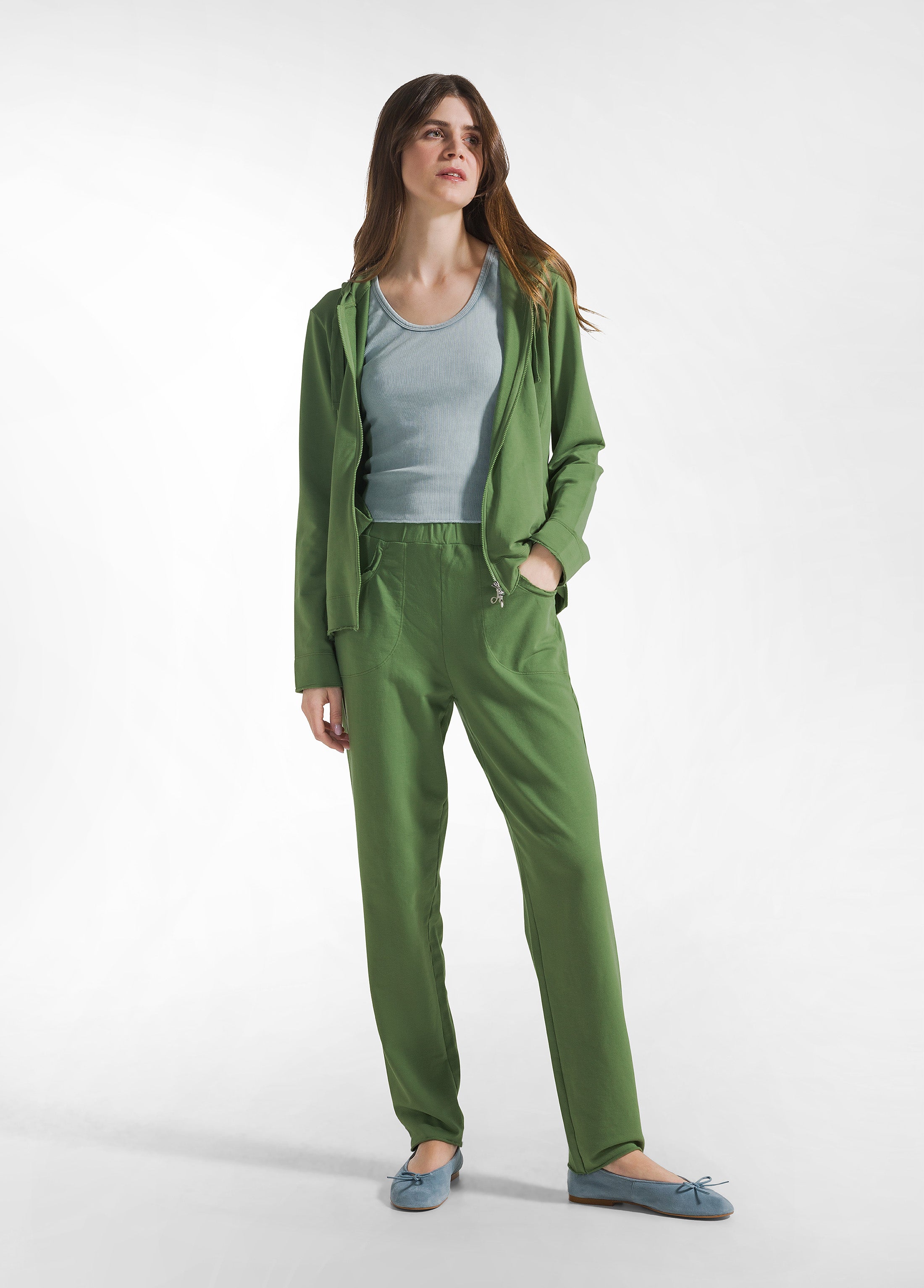 deha-pantalone-slim-fit-in-felpa-leggera-verde image 1