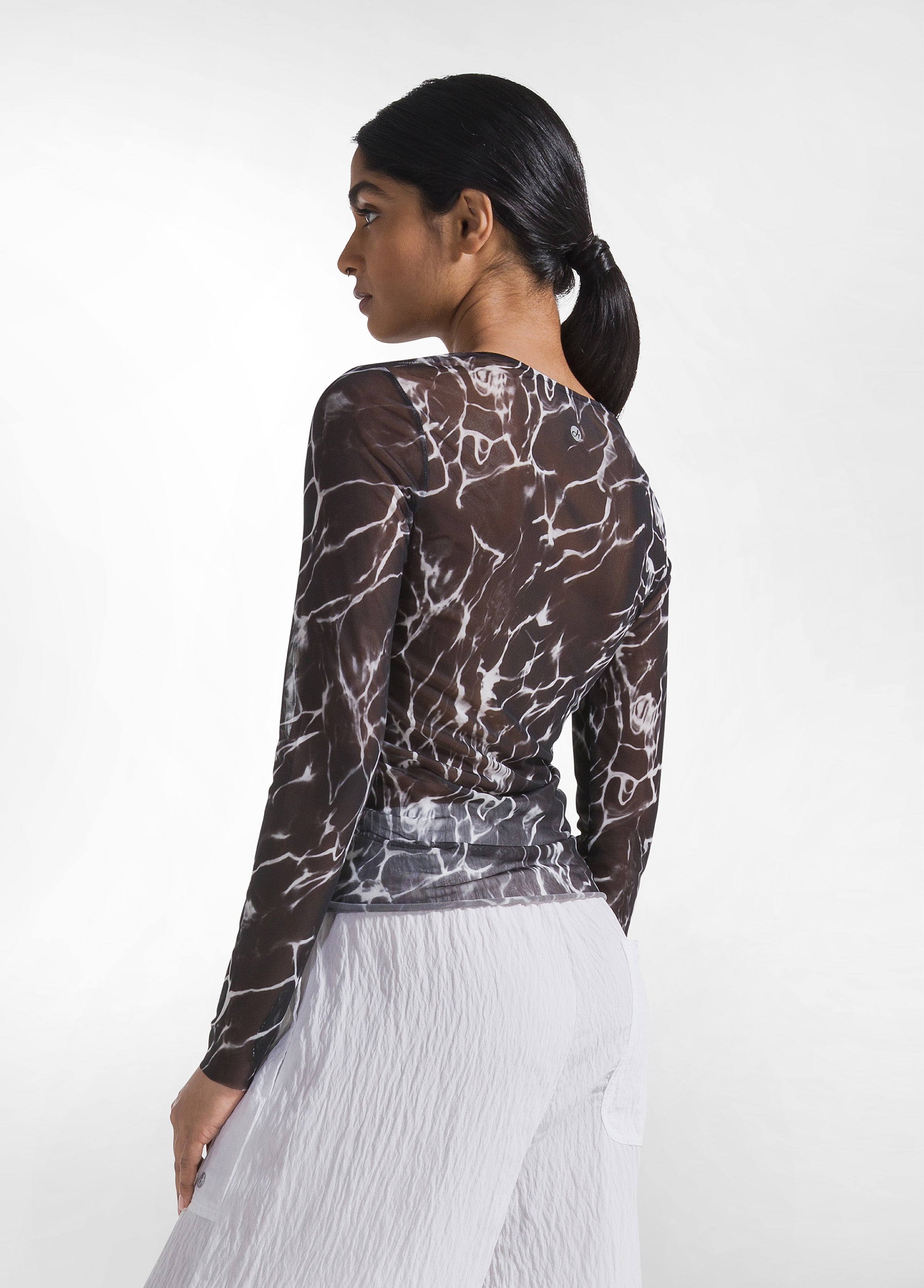 deha-t-shirt-in-tulle-con-stampa-allover-nero image 2
