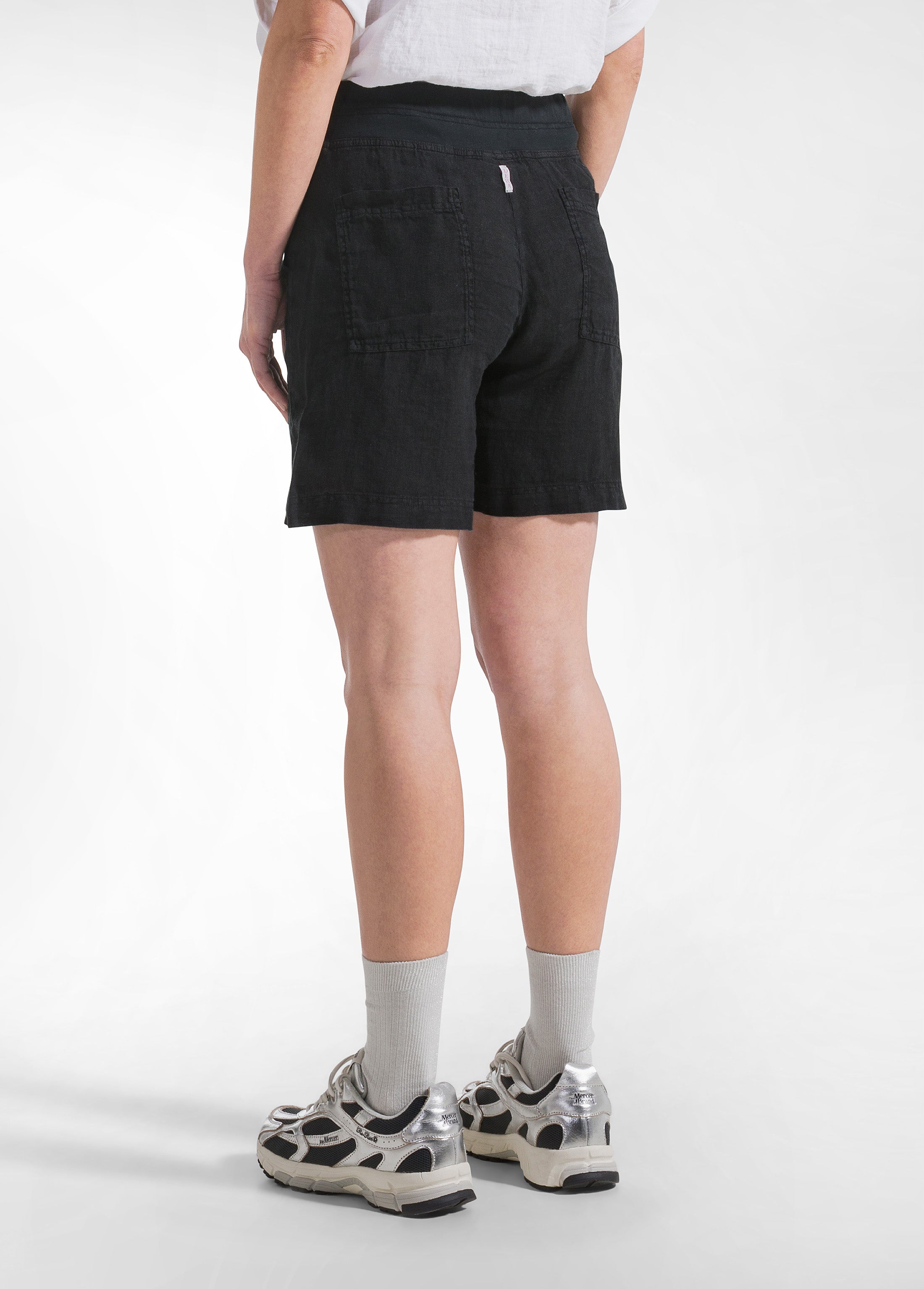 deha-shorts-in-lino-nero image 3