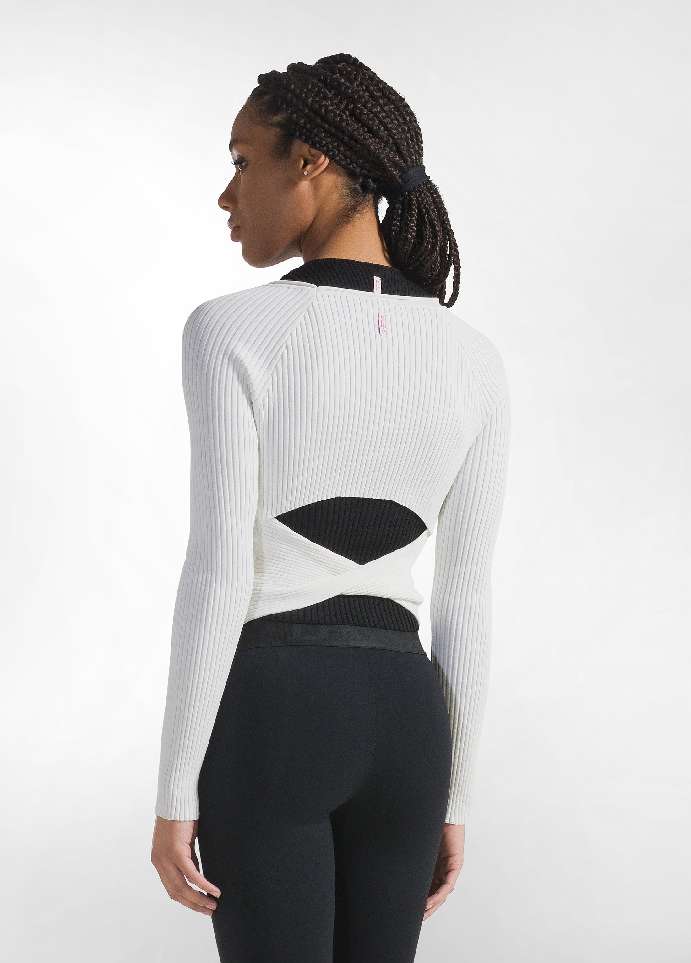 deha-top-incrociato-a-coste-in-maglia-di-rayon-bianco image 2