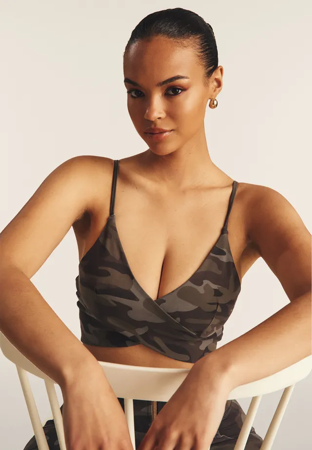 freddy-top-cropped-donna-camo-ice-wash-in-cotone-organico-con-incroci-frontali image 1