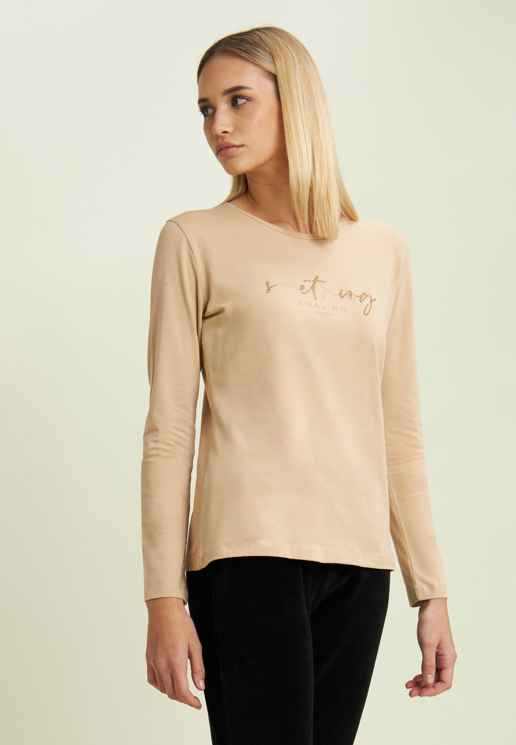 freddy-t-shirt-donna-maniche-lunghe-something-amazing-con-strass image 1