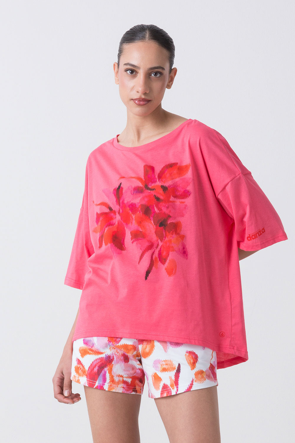 dimensione-danza-summer-t-shirt-donna-in-jersey-leggero-con-grafica-floreale image 6