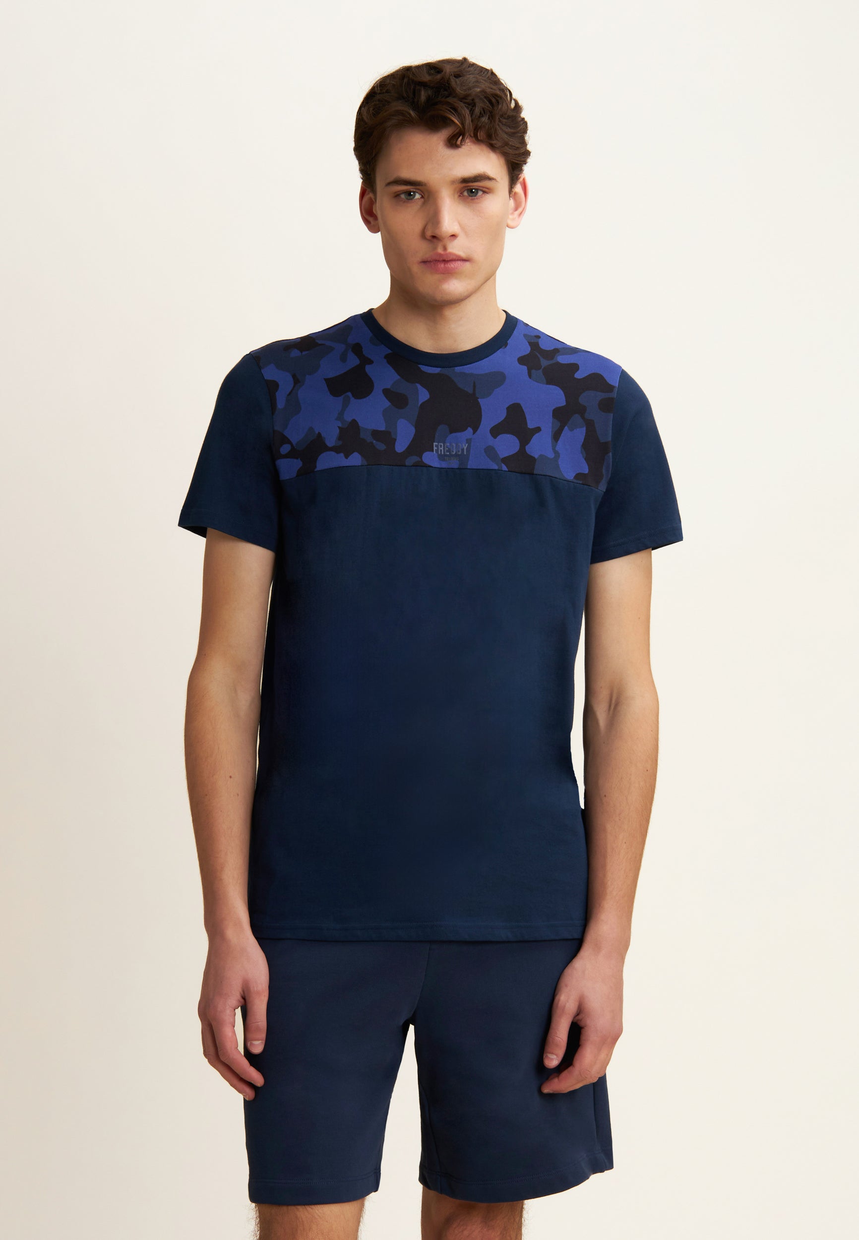 freddy-t-shirt-donna-regular-fit-con-inserto-camouflage image 1