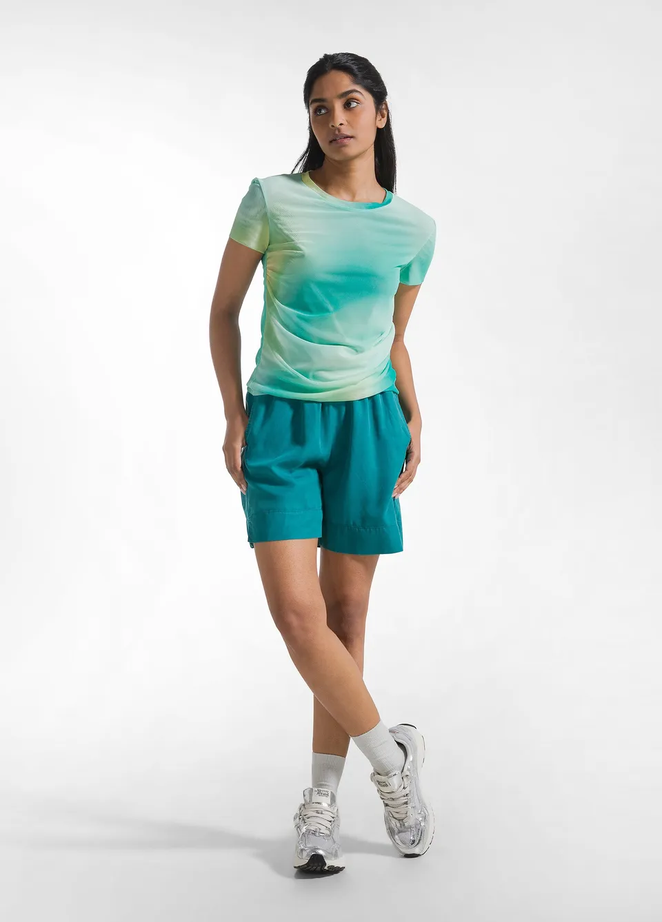 deha-d42565-shorts-in-twill-di-lyocell-verdi image 1