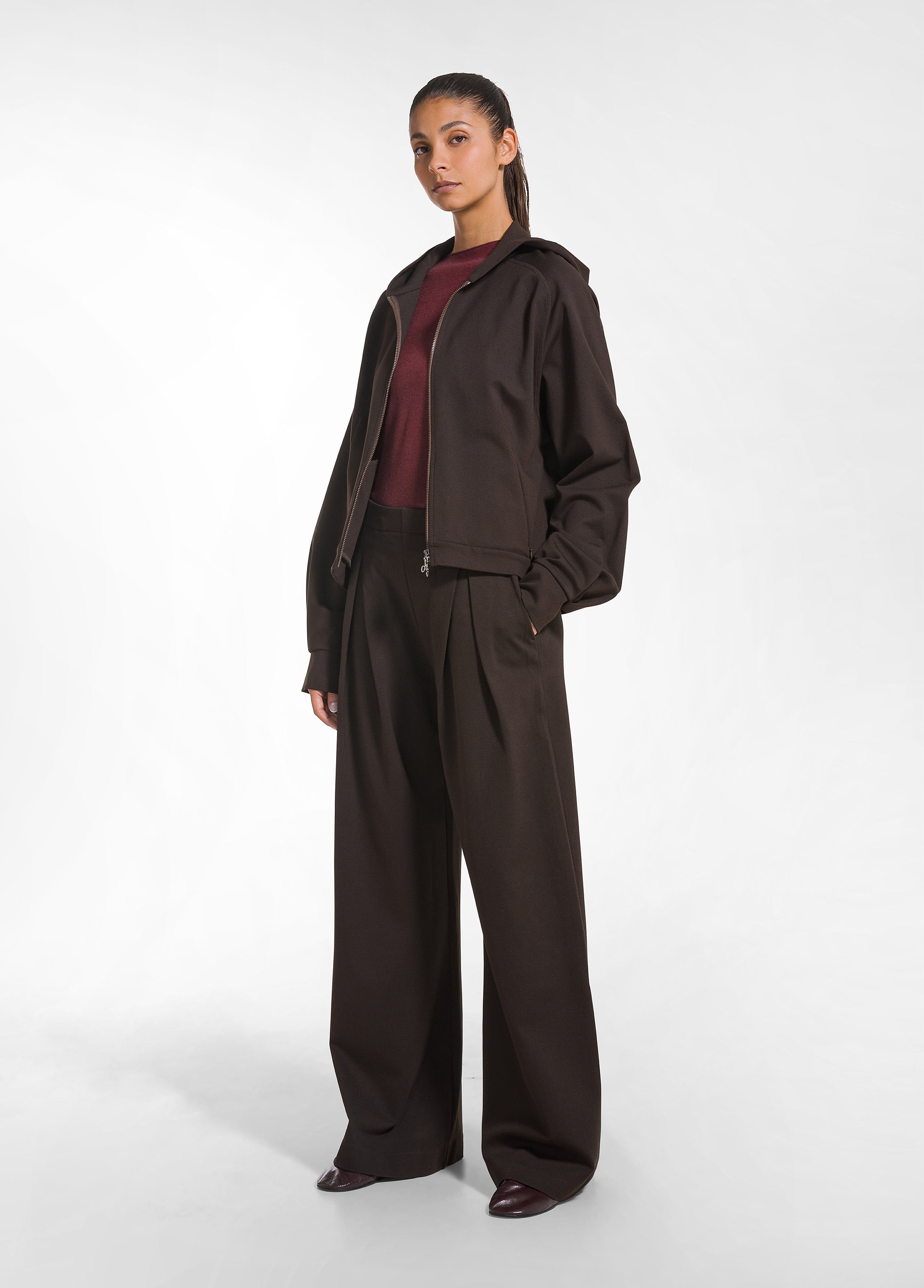 deha-pantalone-d52499-punto-milano-palazzo-con-pence-marrone image 1