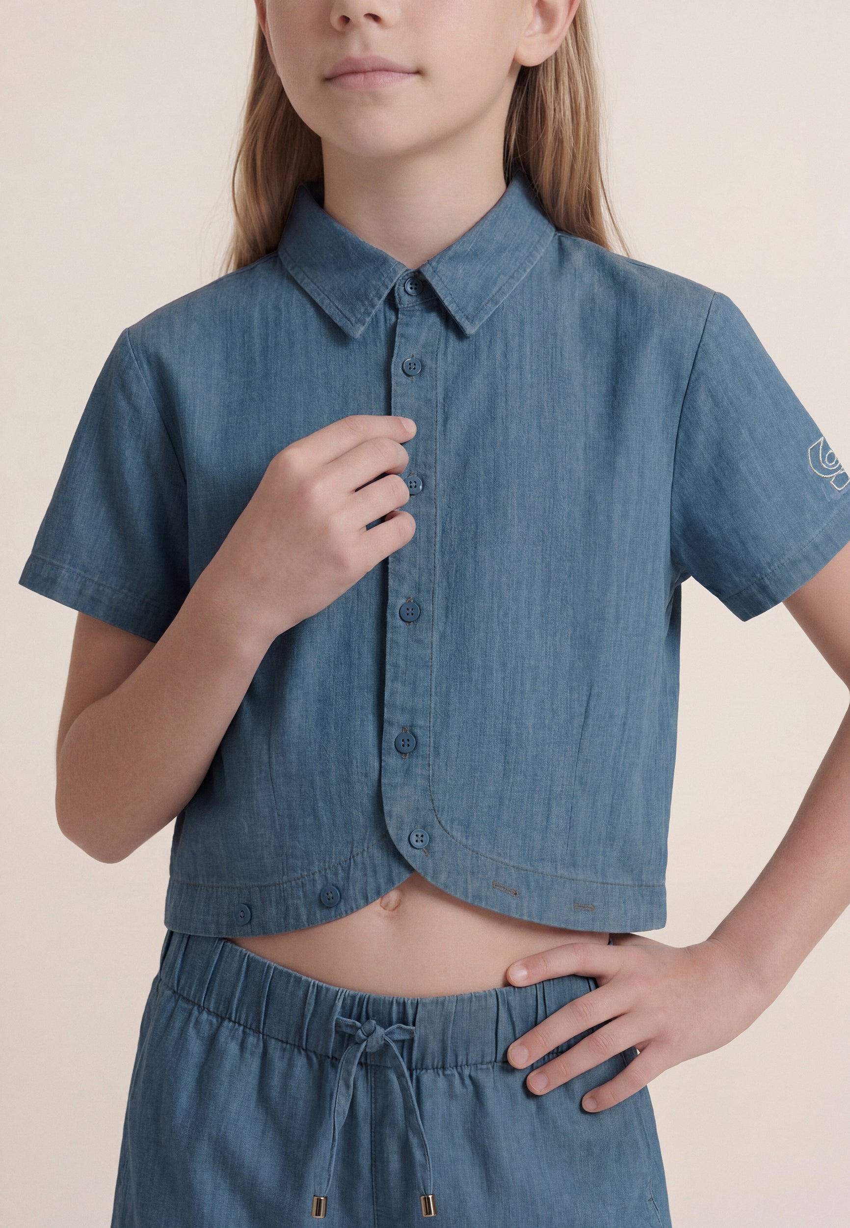 freddy-camicia-cropped-bambina-chambray-denim-manica-corta image 4