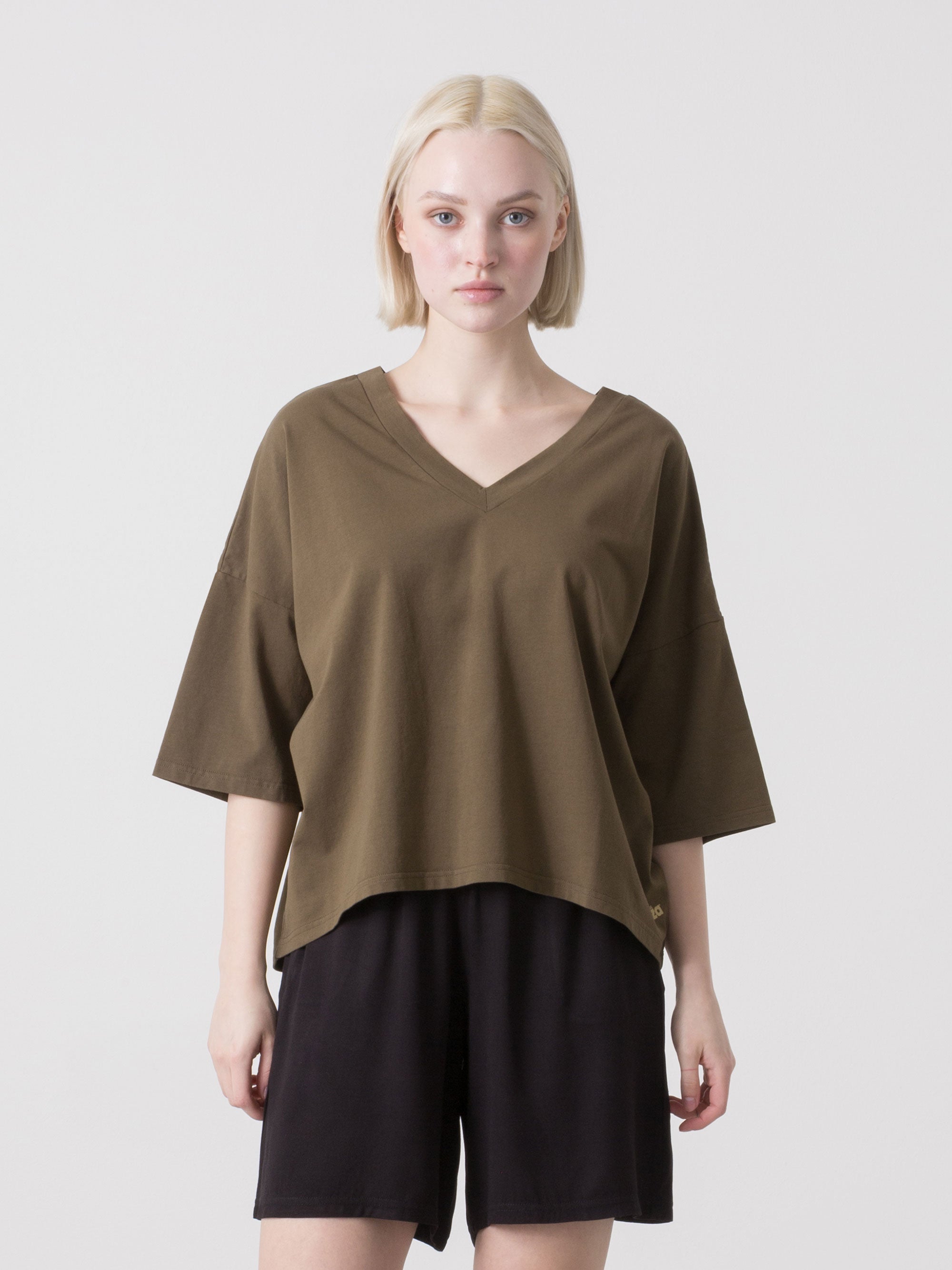 t-shirt-donna-dimensione-danza-in-jersey-stretch-con-scollo-a-v-e-taglio-asimmet image 6