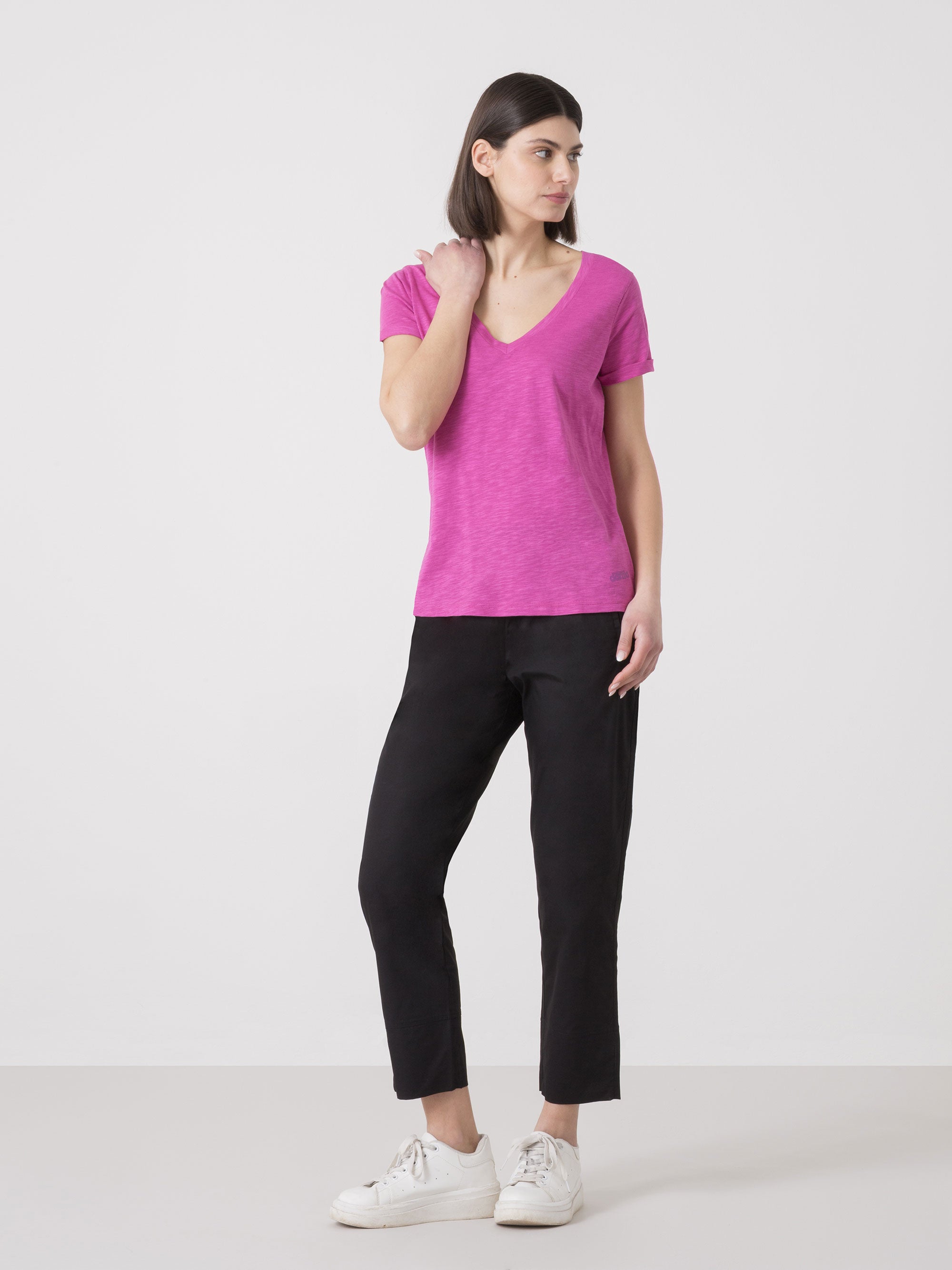 dimensione-danza-t-shirt-donna-in-slub-jersey-con-scollo-a-v image 7