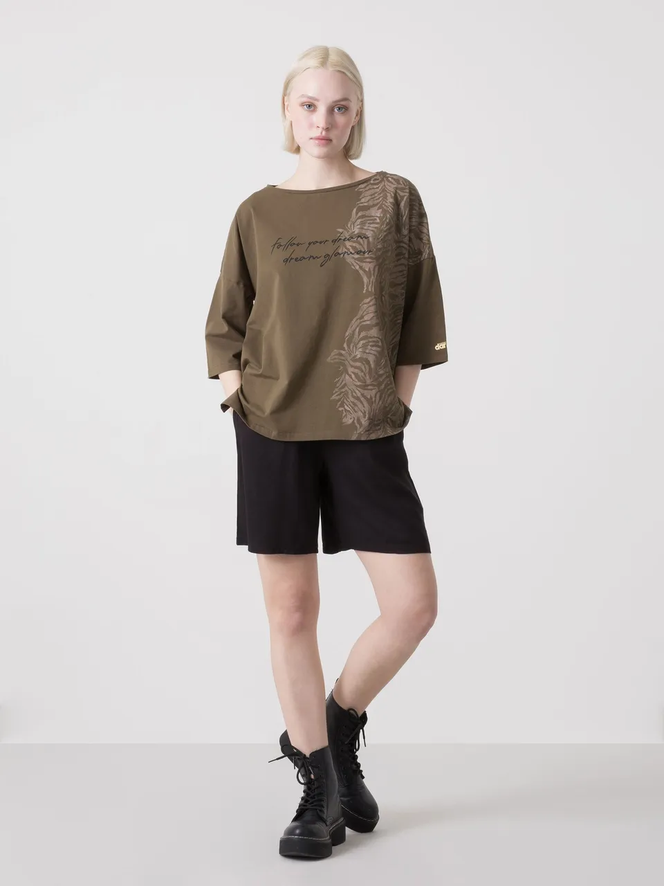 dimensione-danza-t-shirt-donna-in-jersey-stretch-con-stampa-safari-e-taglio-asim image 1