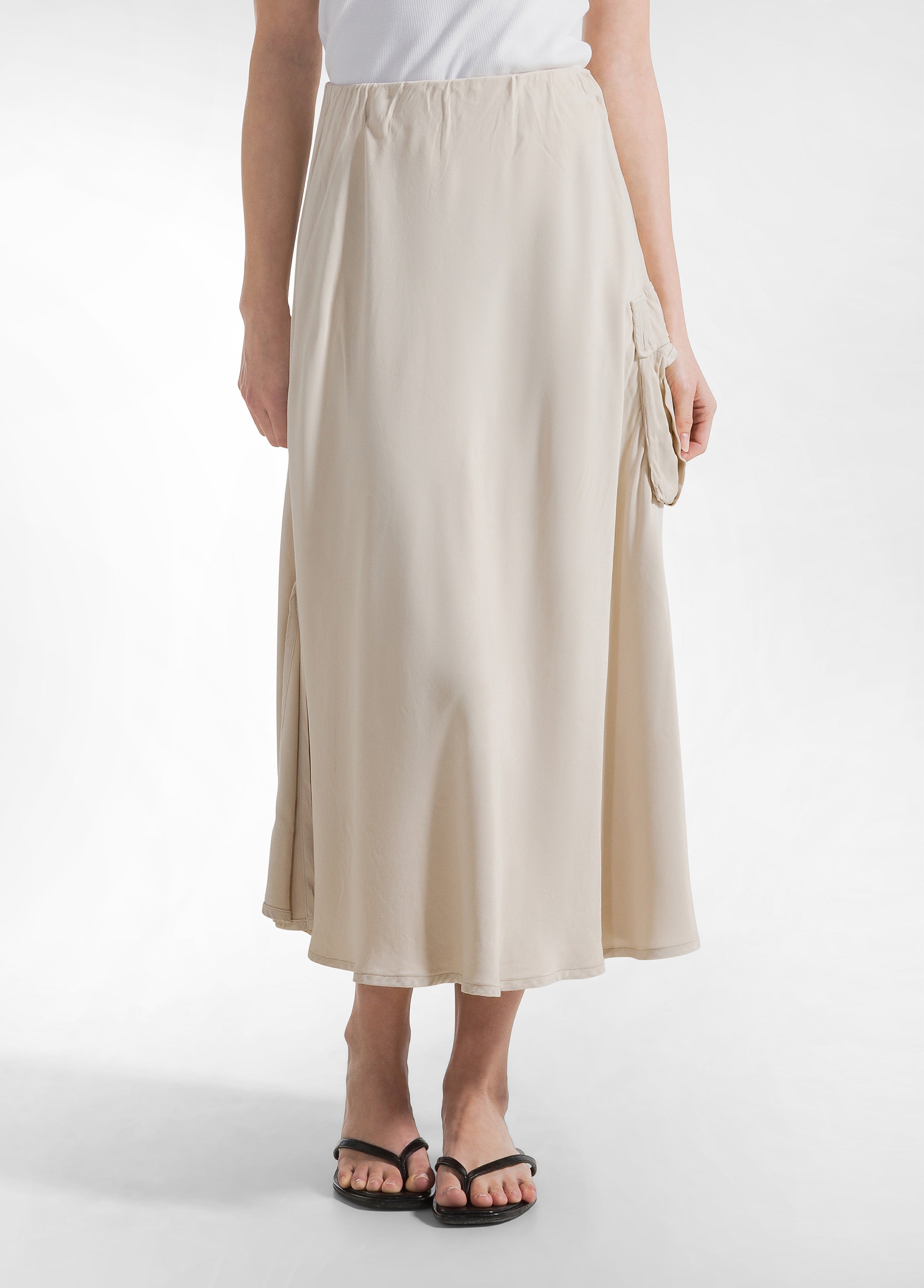 deha-gonna-lunga-in-raso-beige image 2