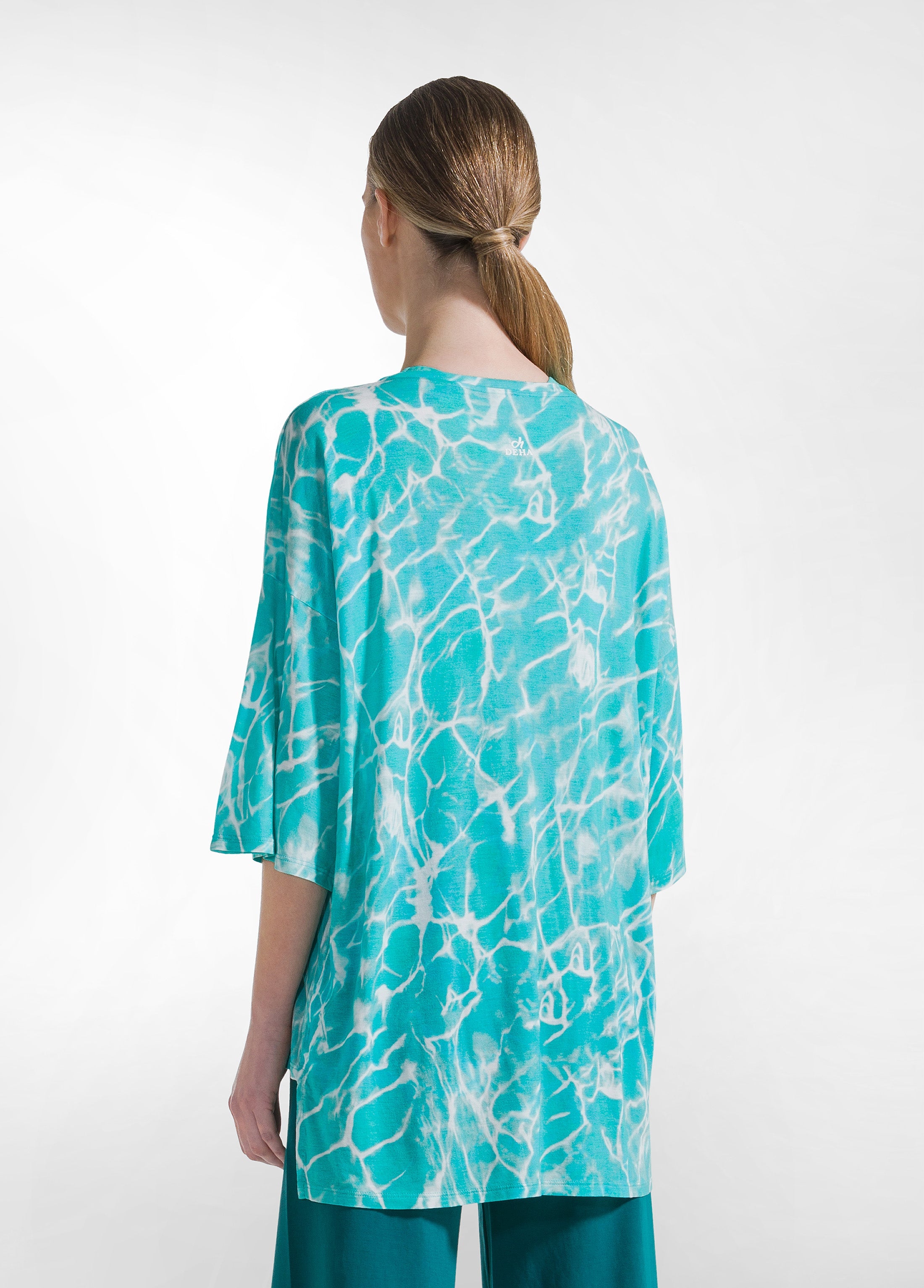 deha-t-shirt-oversize-allover-in-viscosa-ecovero-blu image 2