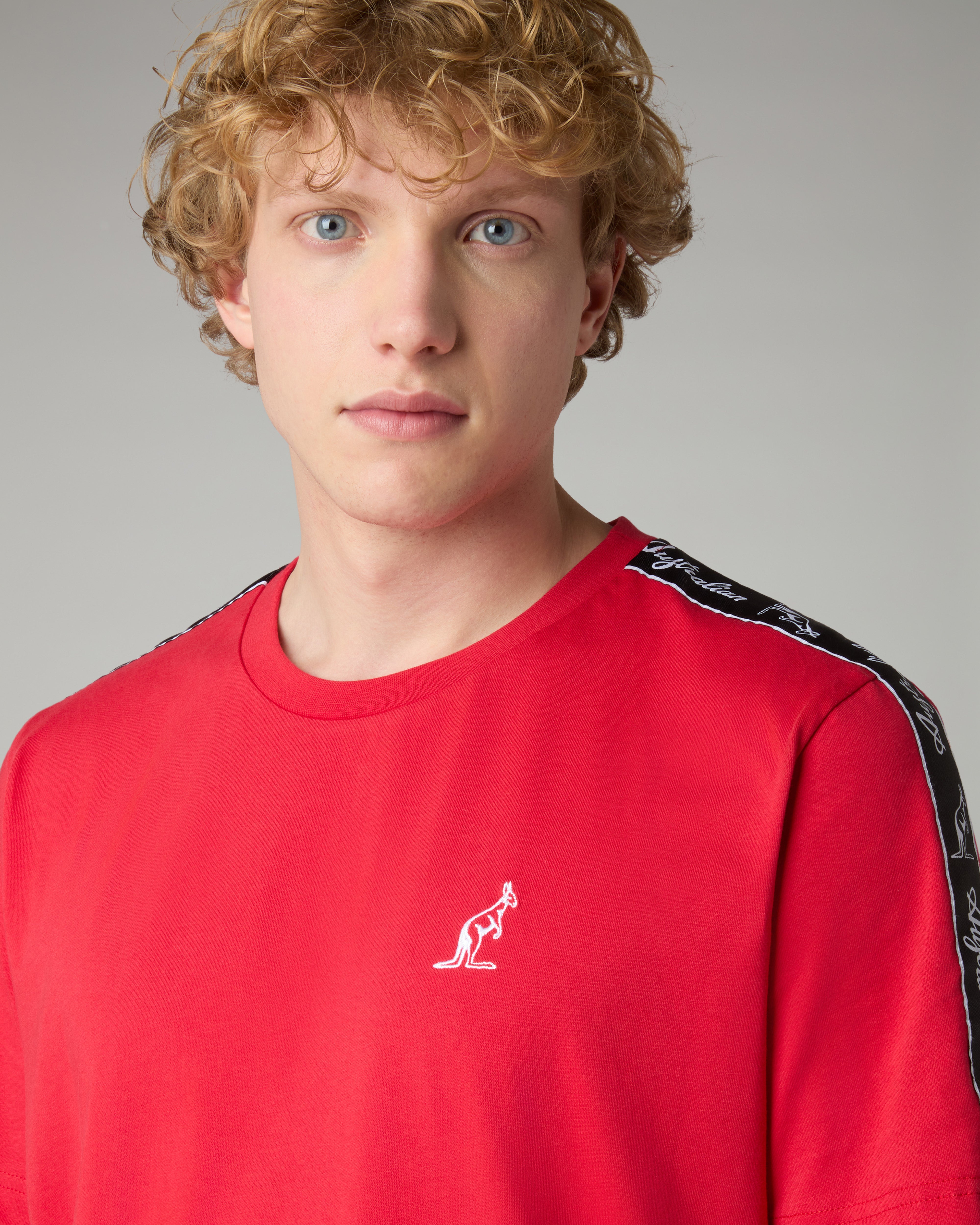 australian-tape-t-shirt-in-cotone-tango-red-con-banda image 4