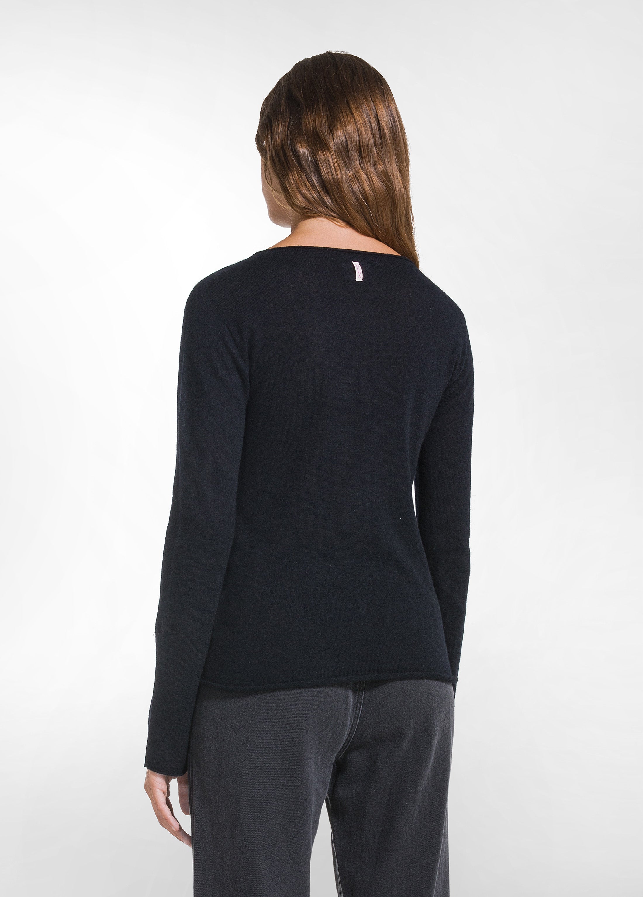 deha-maglia-girocollo-in-lana-leggera-nero-d52712 image 2