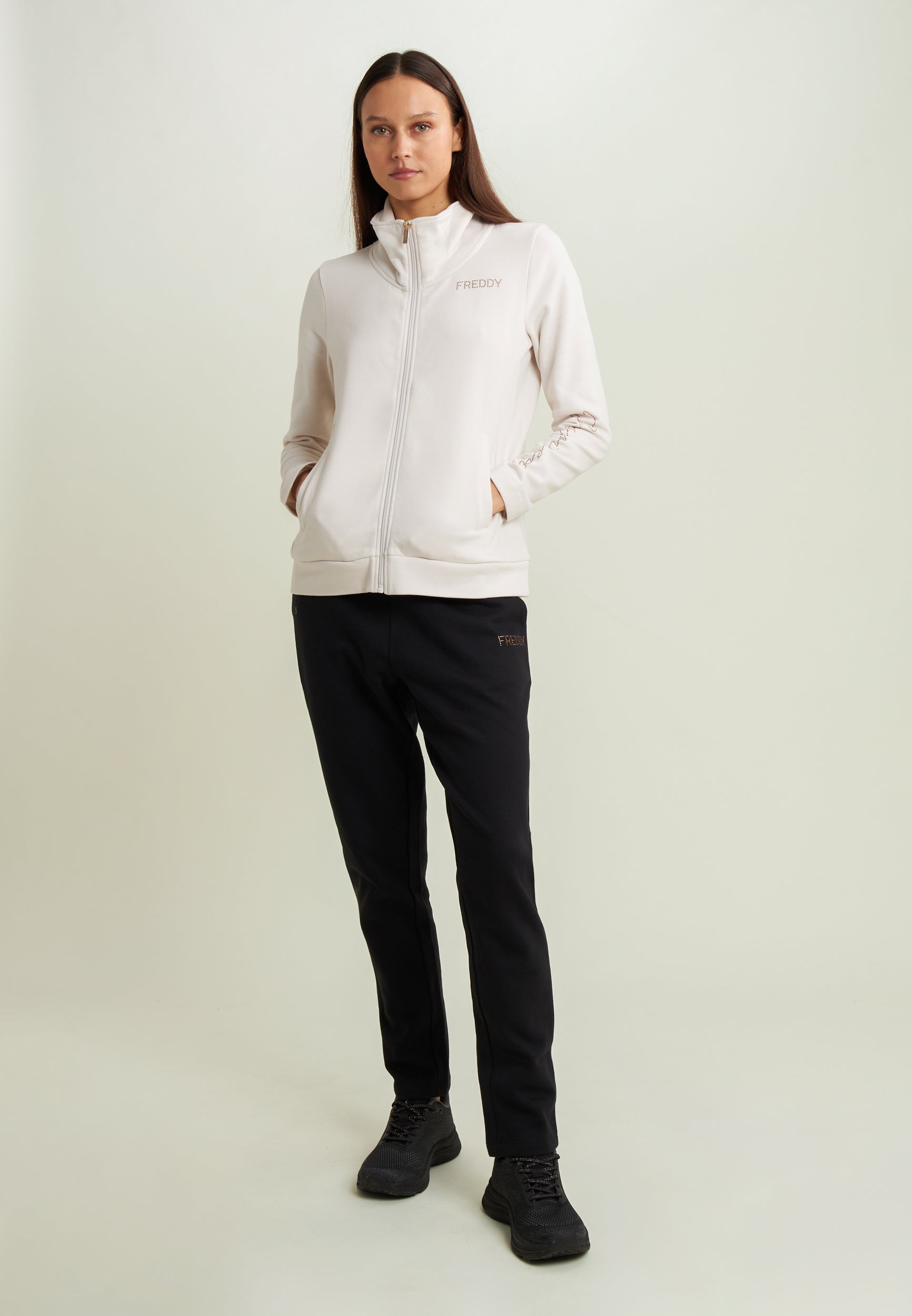 freddy-tuta-sportiva-donna-collo-alto-full-zip-con-scritta-strass-inspired-heart image 1
