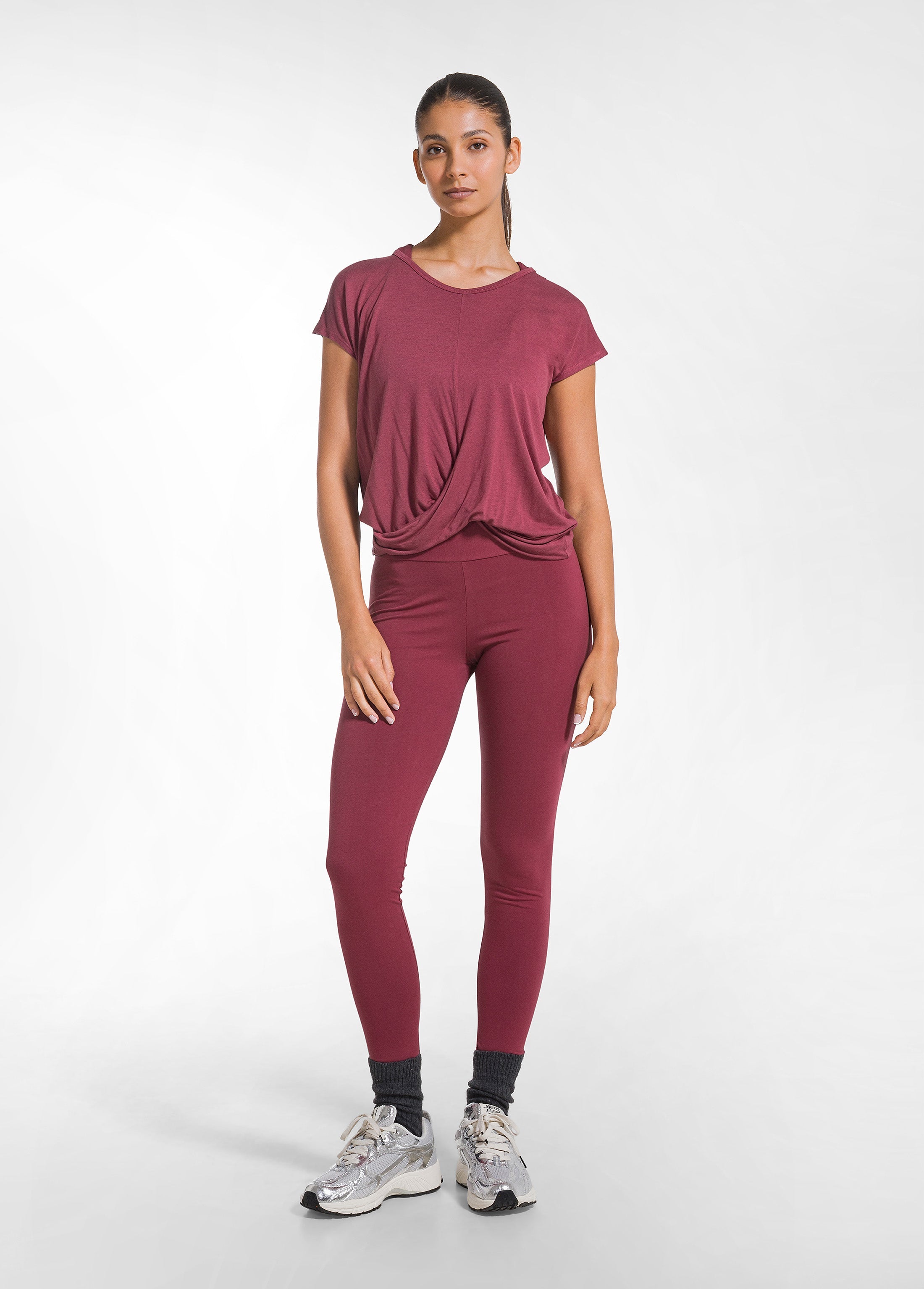 deha-t-shirt-yoga-con-nodo-frontale-rosso image 4