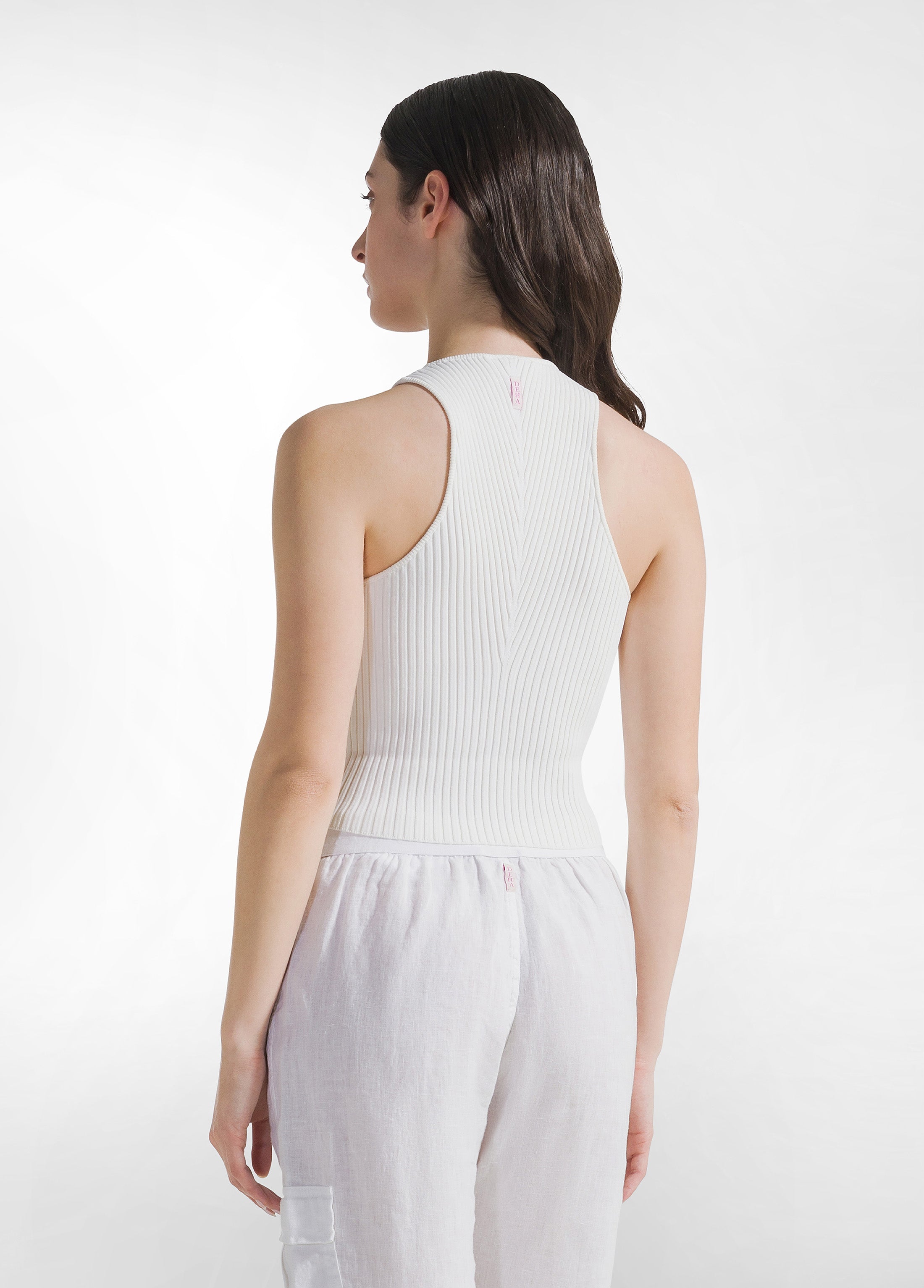 deha-top-a-coste-in-maglia-di-rayon-bianco-scollo-halter image 2
