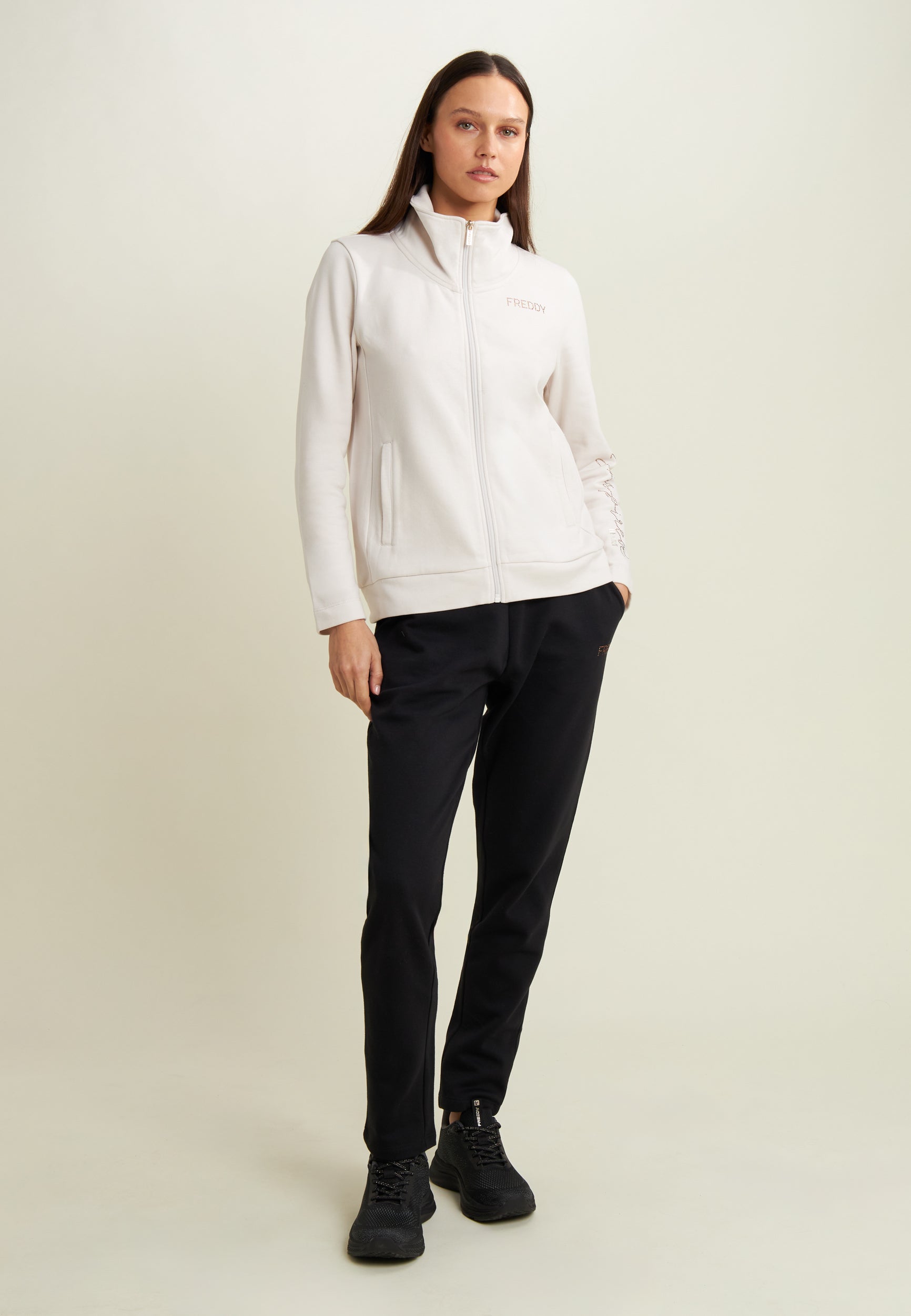 freddy-tuta-sportiva-donna-collo-alto-full-zip-con-scritta-strass-inspired-heart image 5