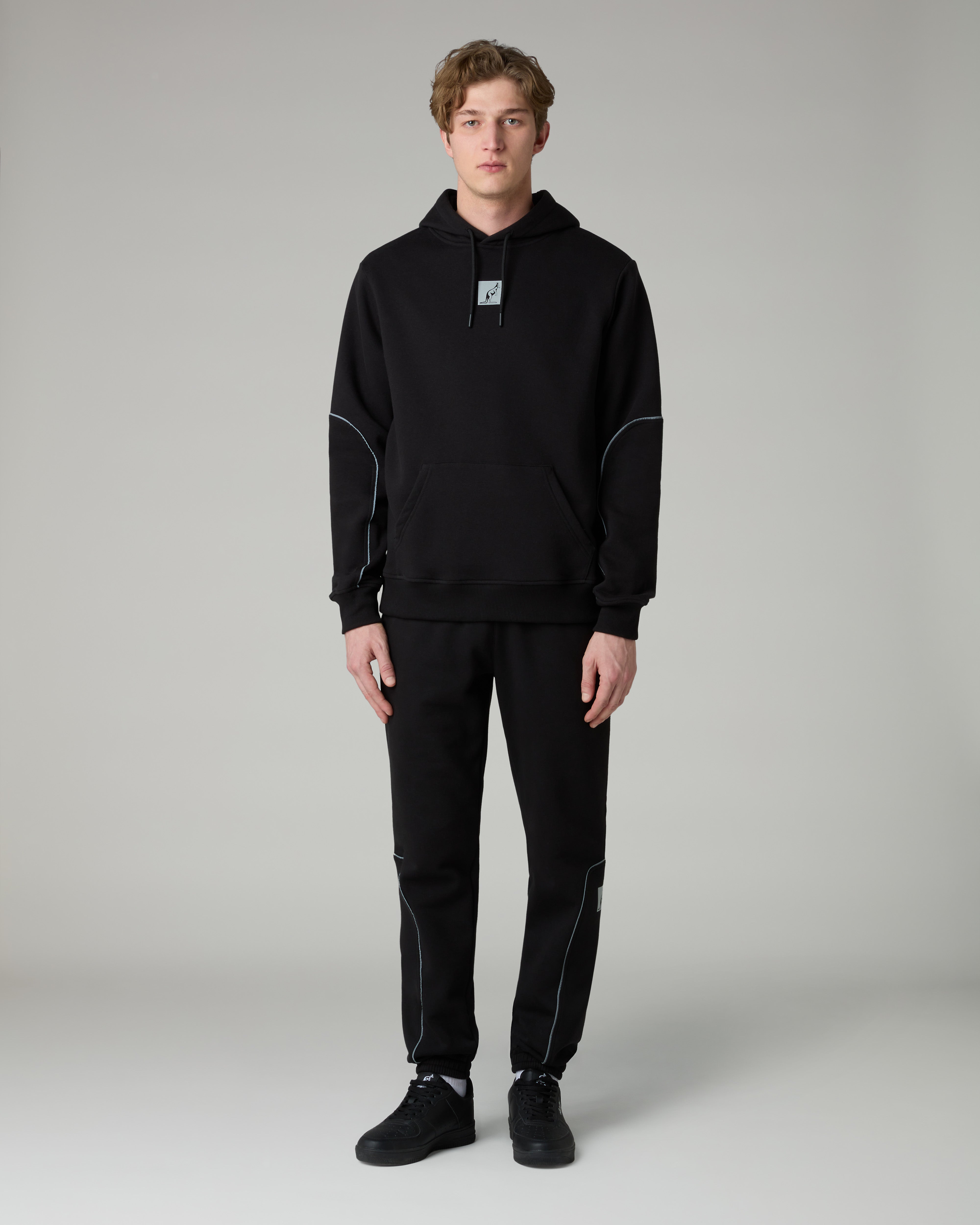 australian-nocturna-hoodie-felpa-invernale-nera-con-cappuccio image 2