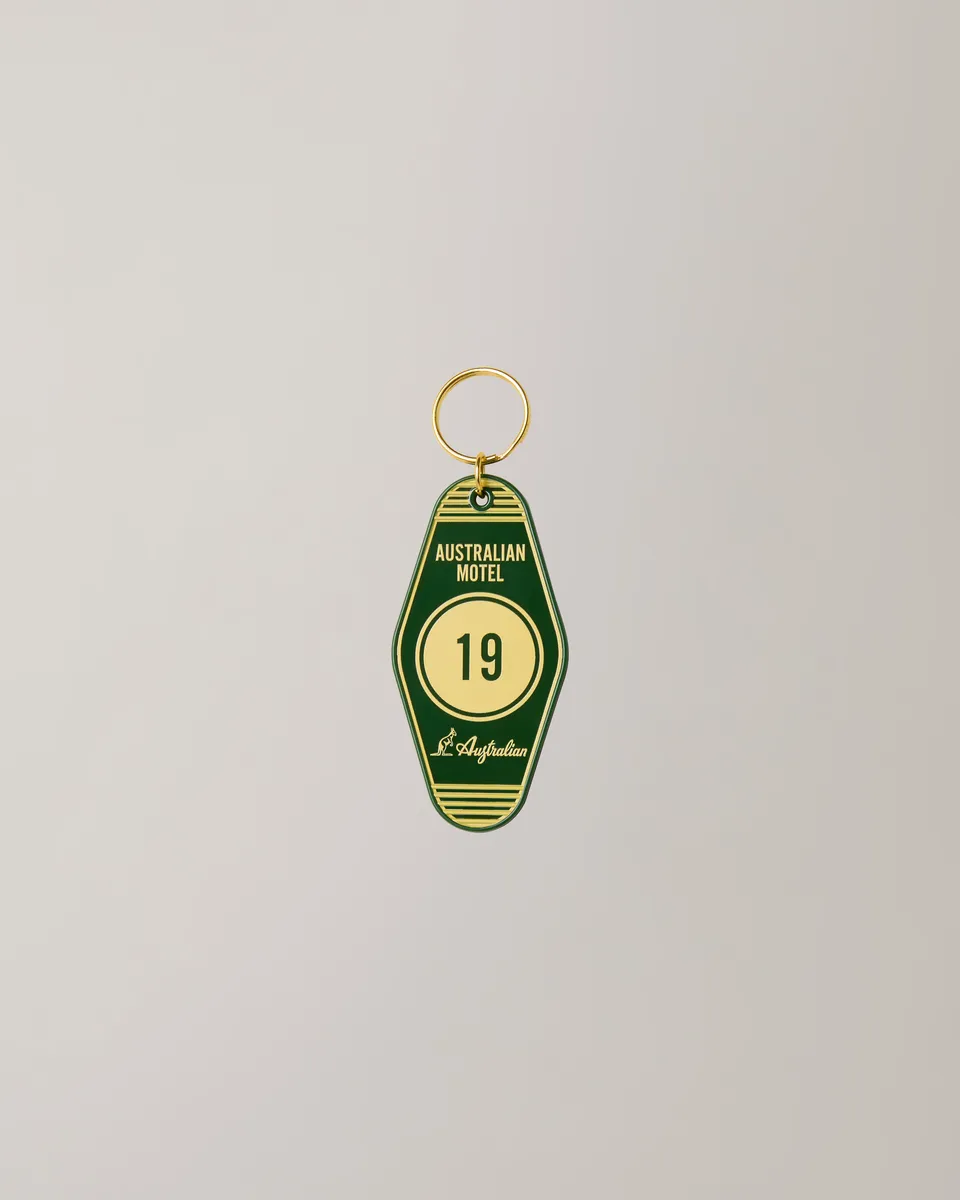 australian-motel-keychain-portachiavi-verde-bottiglia-e-oro image 1