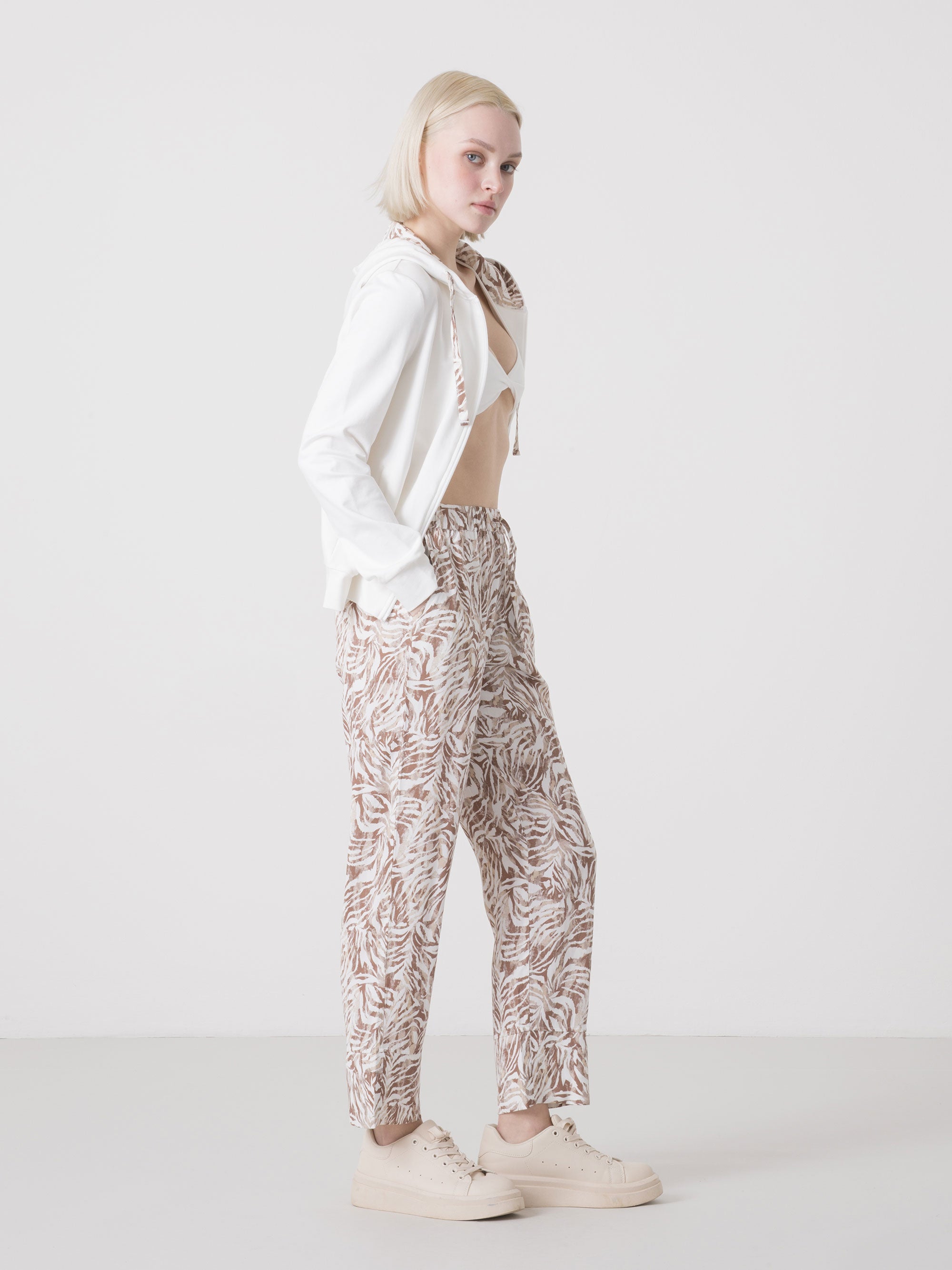 dimensione-danza-city-pantalone-donna-in-popeline-di-viscosa-stampa-all-over image 2