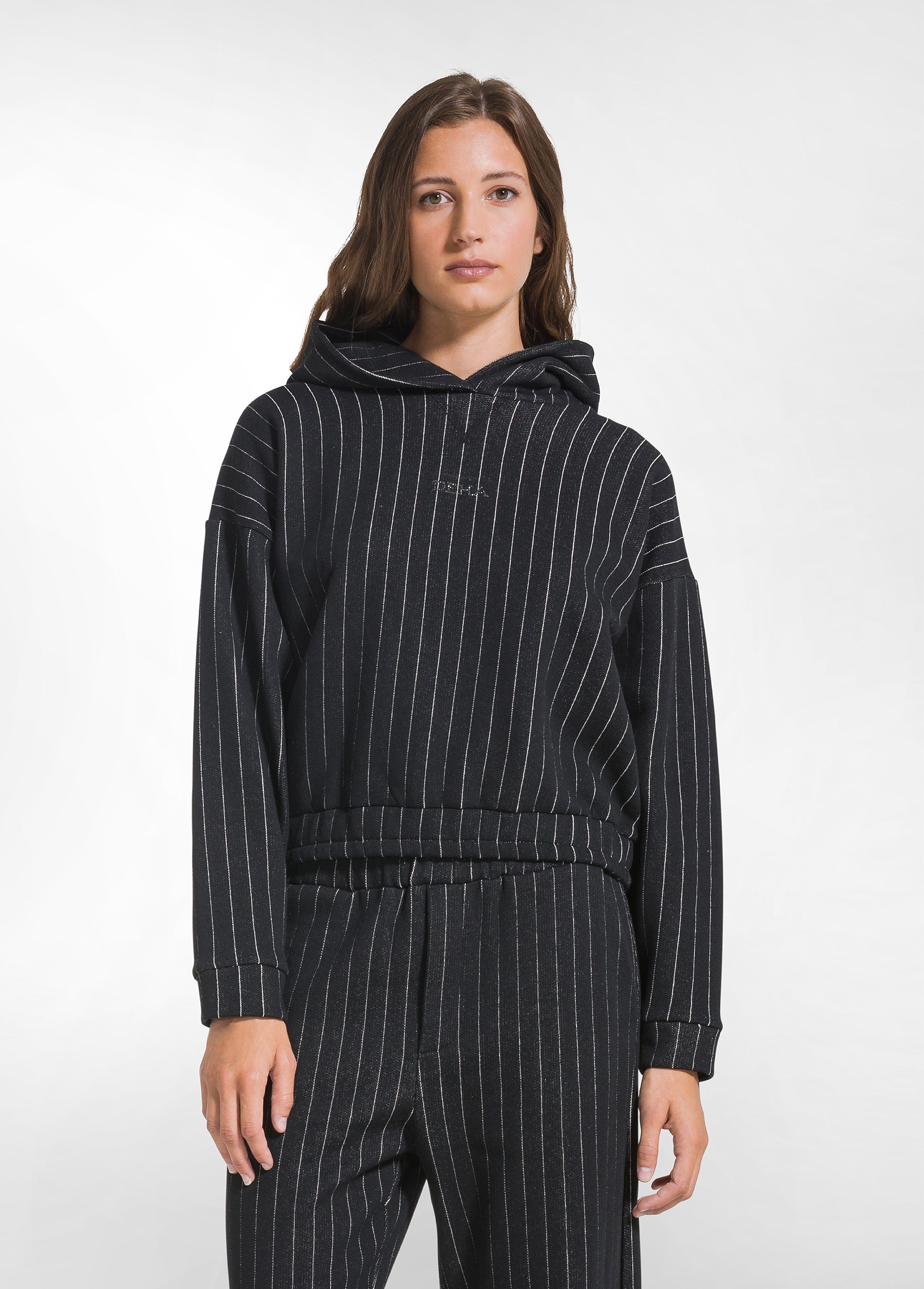 deha-d52540-felpa-con-cappuccio-nero-a-righe-gessate-jacquard-lurex image 1