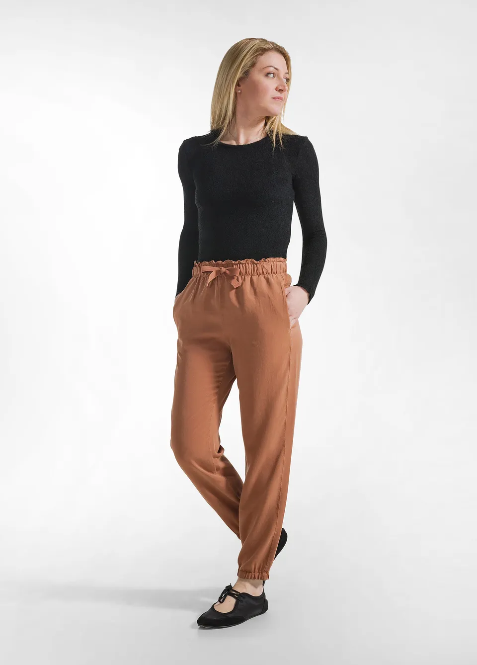 deha-pantalone-jogger-in-twill-tencel-marrone image 1
