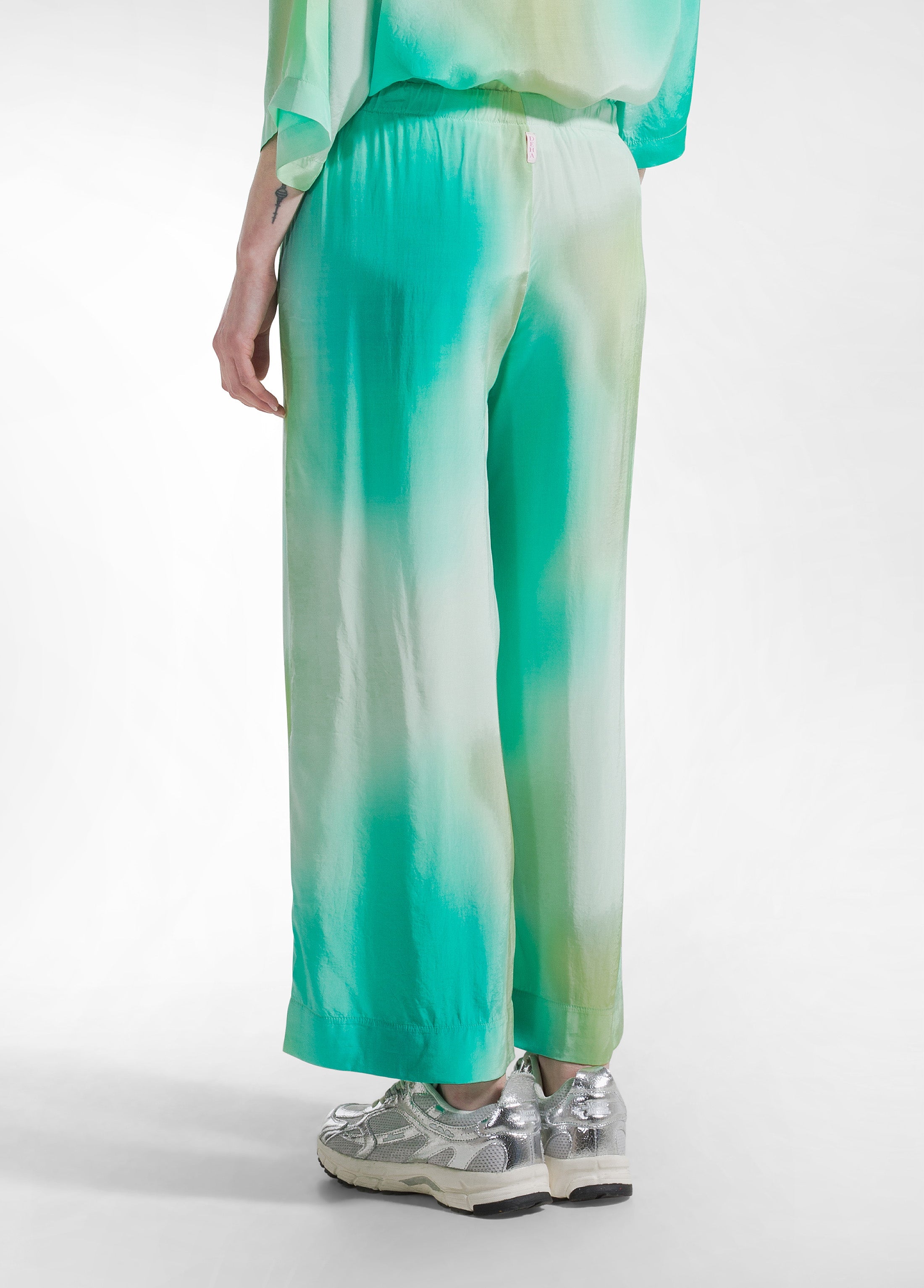 deha-pantaloni-crop-in-viscosa-habutai-blu image 3