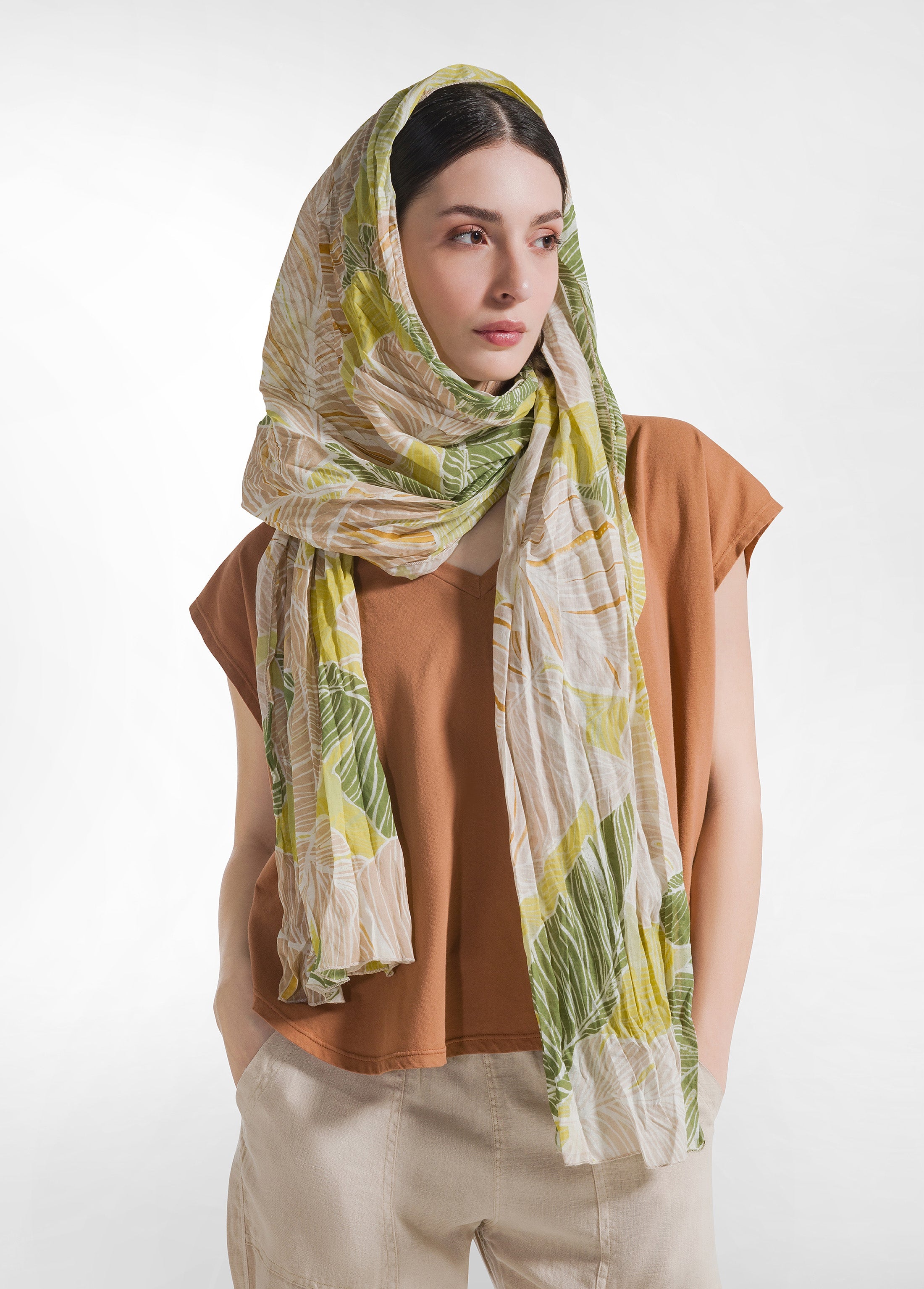 deha-pashmina-in-mussola-stampata-beige-210x65-cm image 1