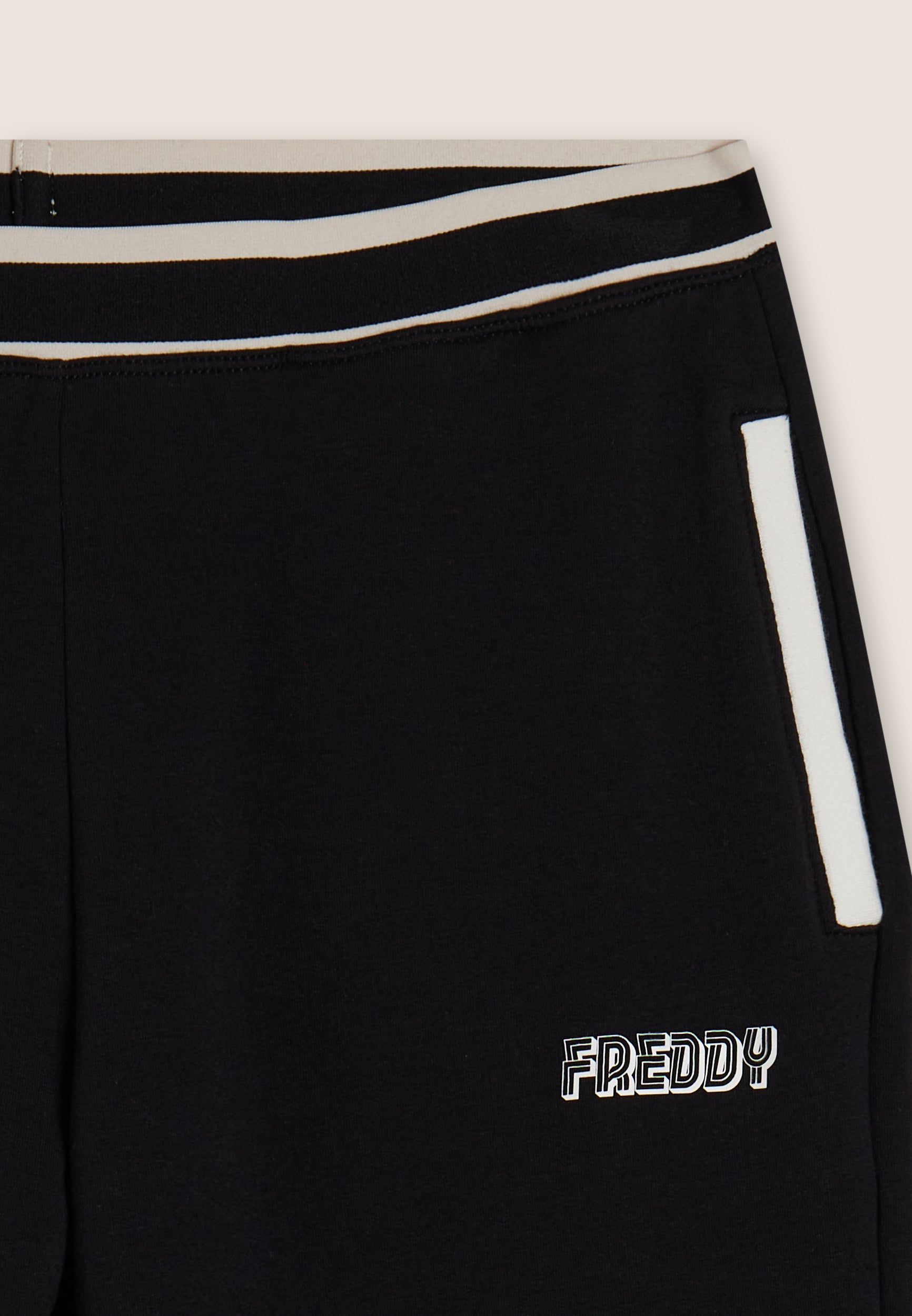 freddy-pantaloni-regular-in-felpa-nera-con-righe-bianche image 7