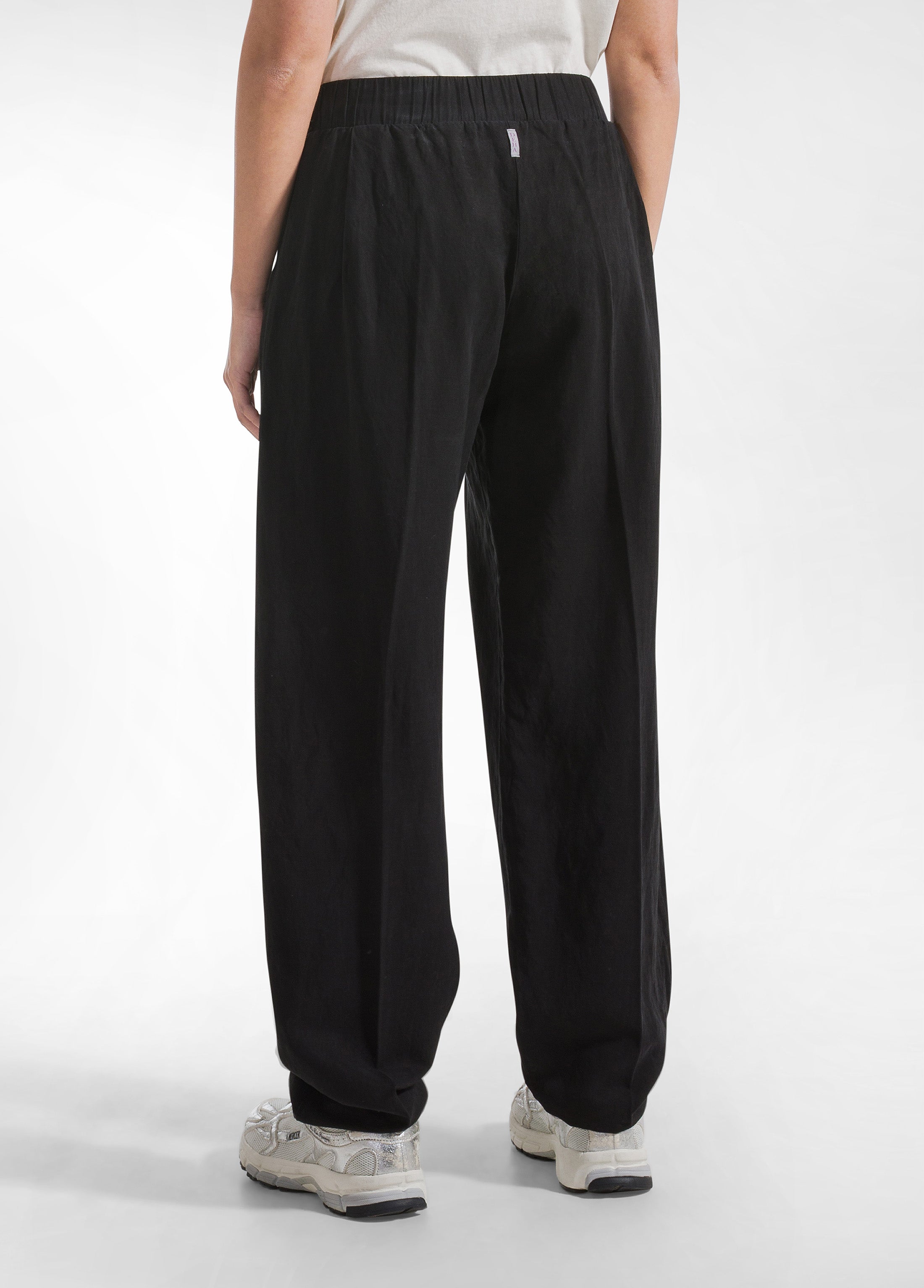deha-pantaloni-plissettati-in-lino-fiammato-nero image 3