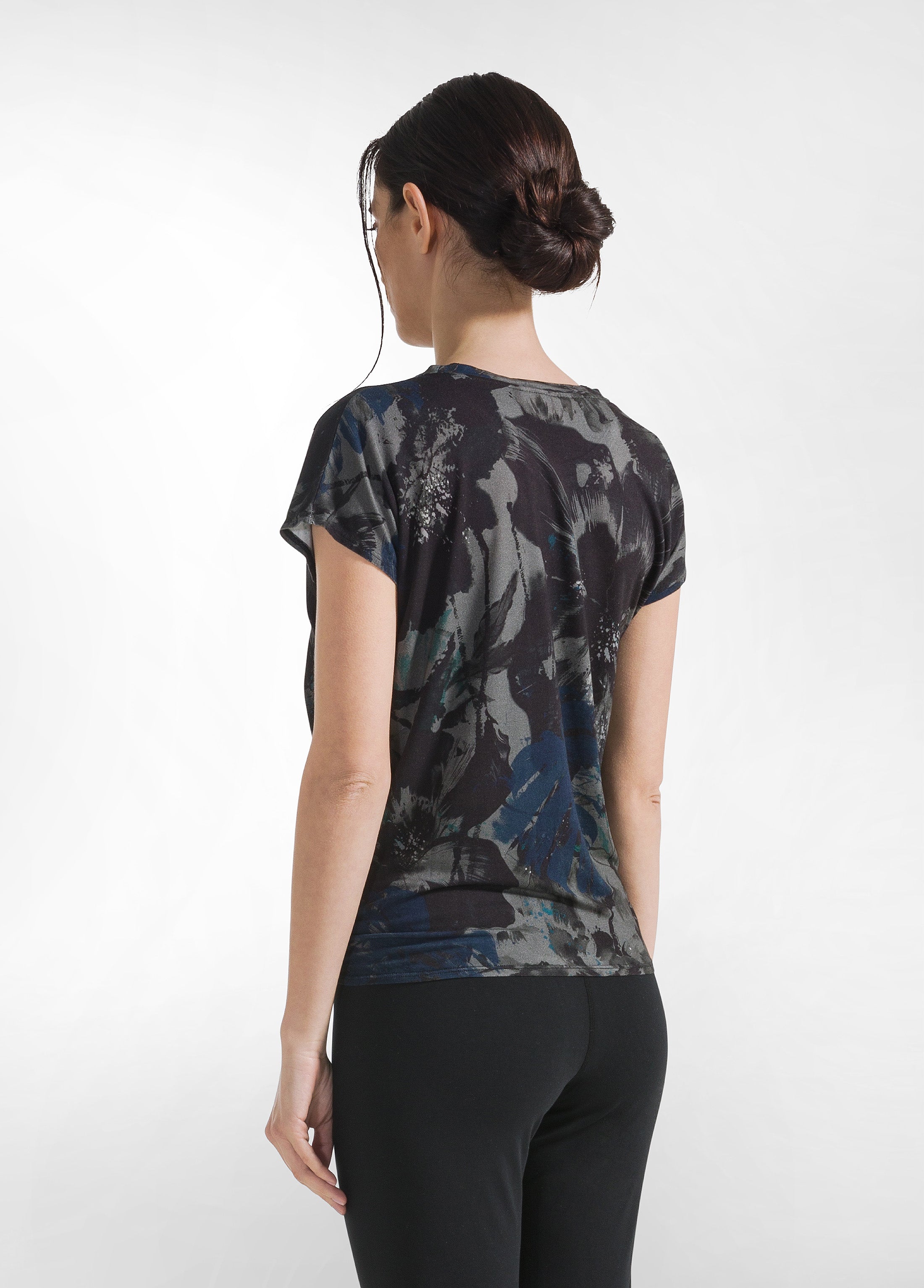 deha-t-shirt-in-viscosa-stampata-con-nodo-blu image 2