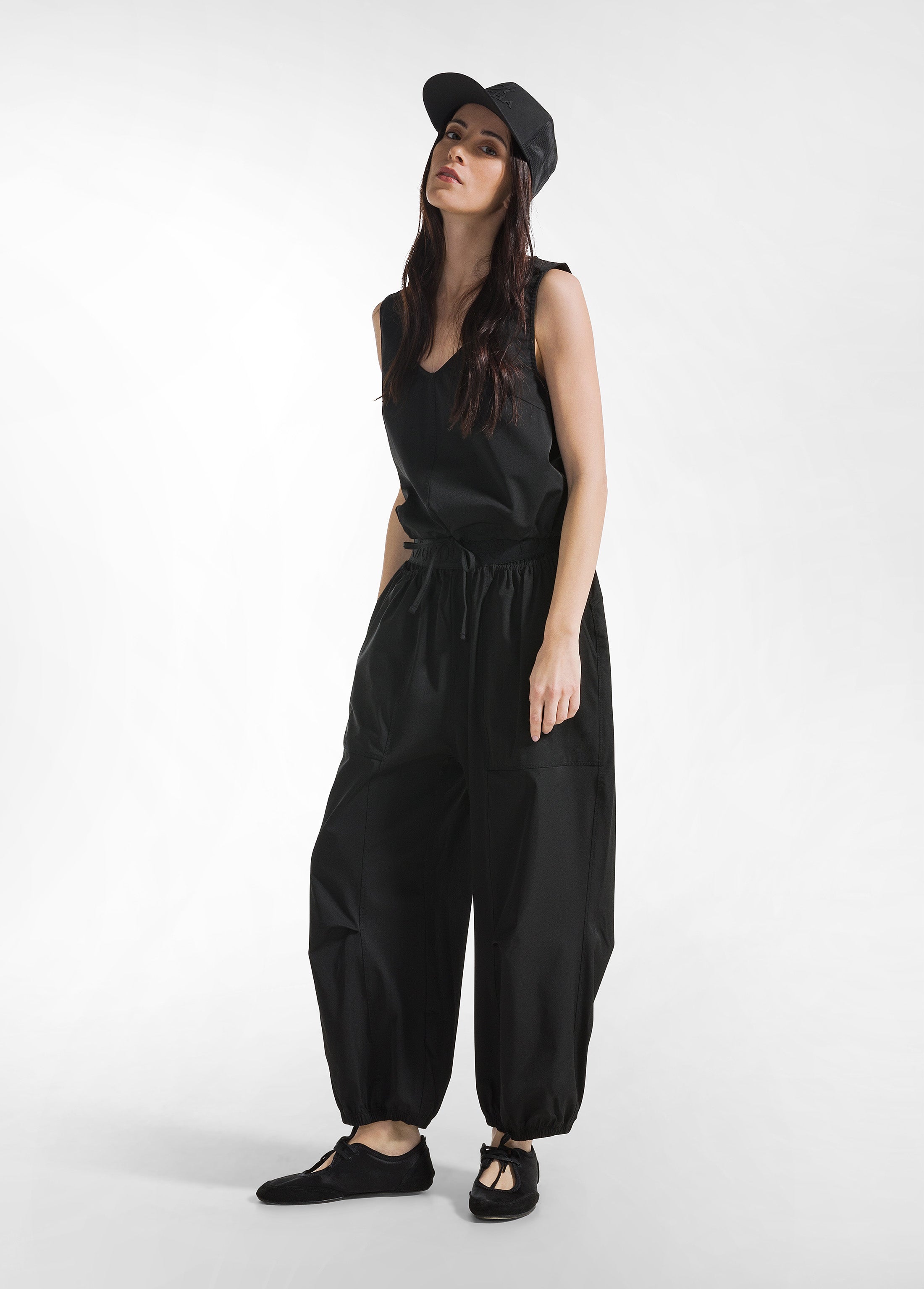 deha-d22698-jogger-in-nylon-stretch-nero image 1