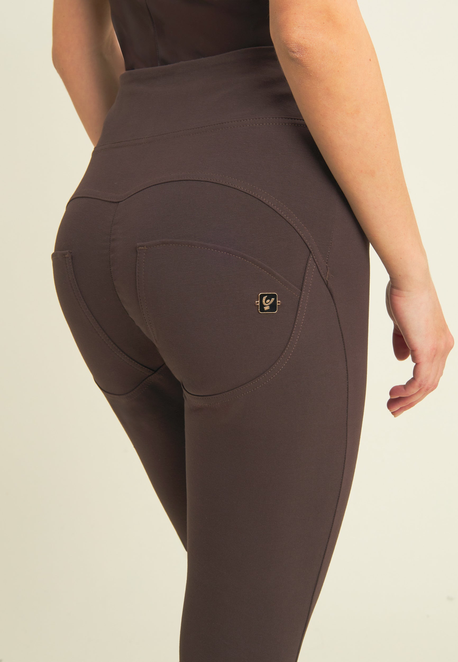 freddy-pantaloni-wr-up-superskinny-7-8-vita-alta-in-cotone-organico-con-oro image 5