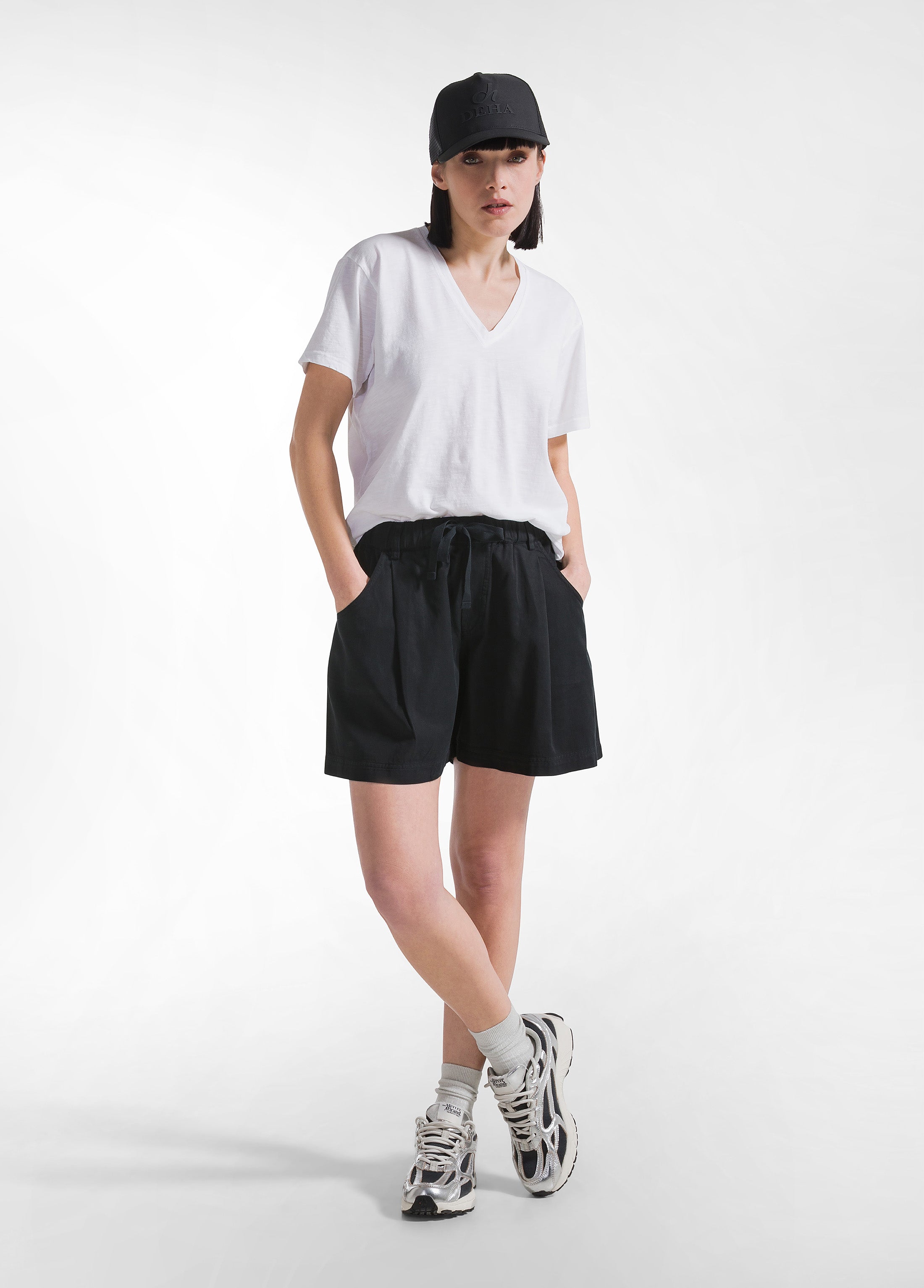 deha-d42755-shorts-twill-lyocell-nero-sopra-ginocchio image 1