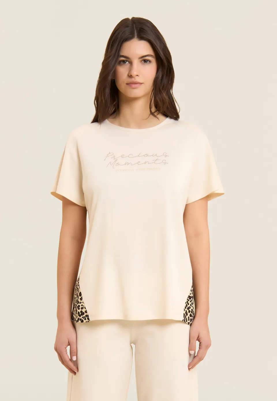 freddy-t-shirt-donna-manica-corta-inserti-animalier-borchie-oro image 1