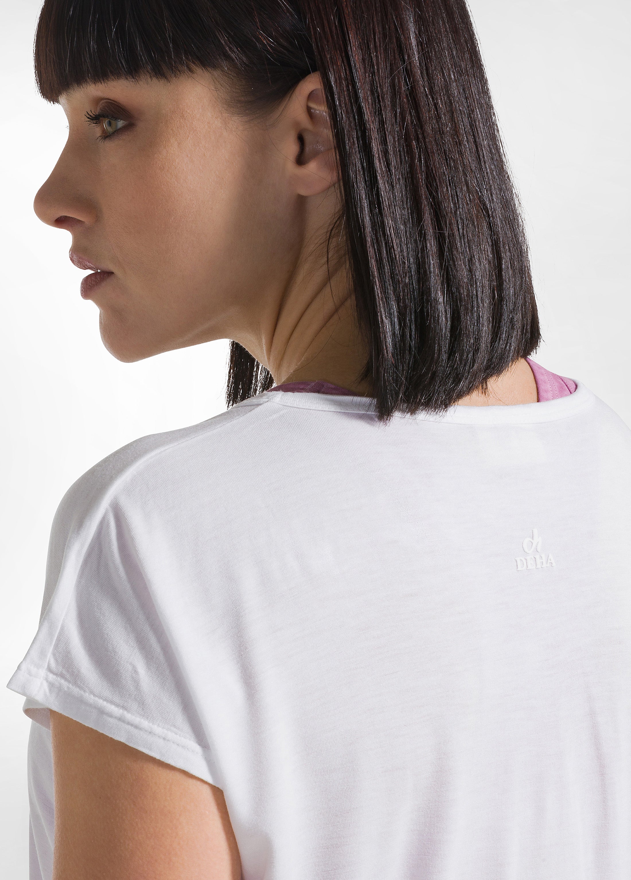deha-d42041-t-shirt-yoga-con-nodo-frontale-bianca image 3