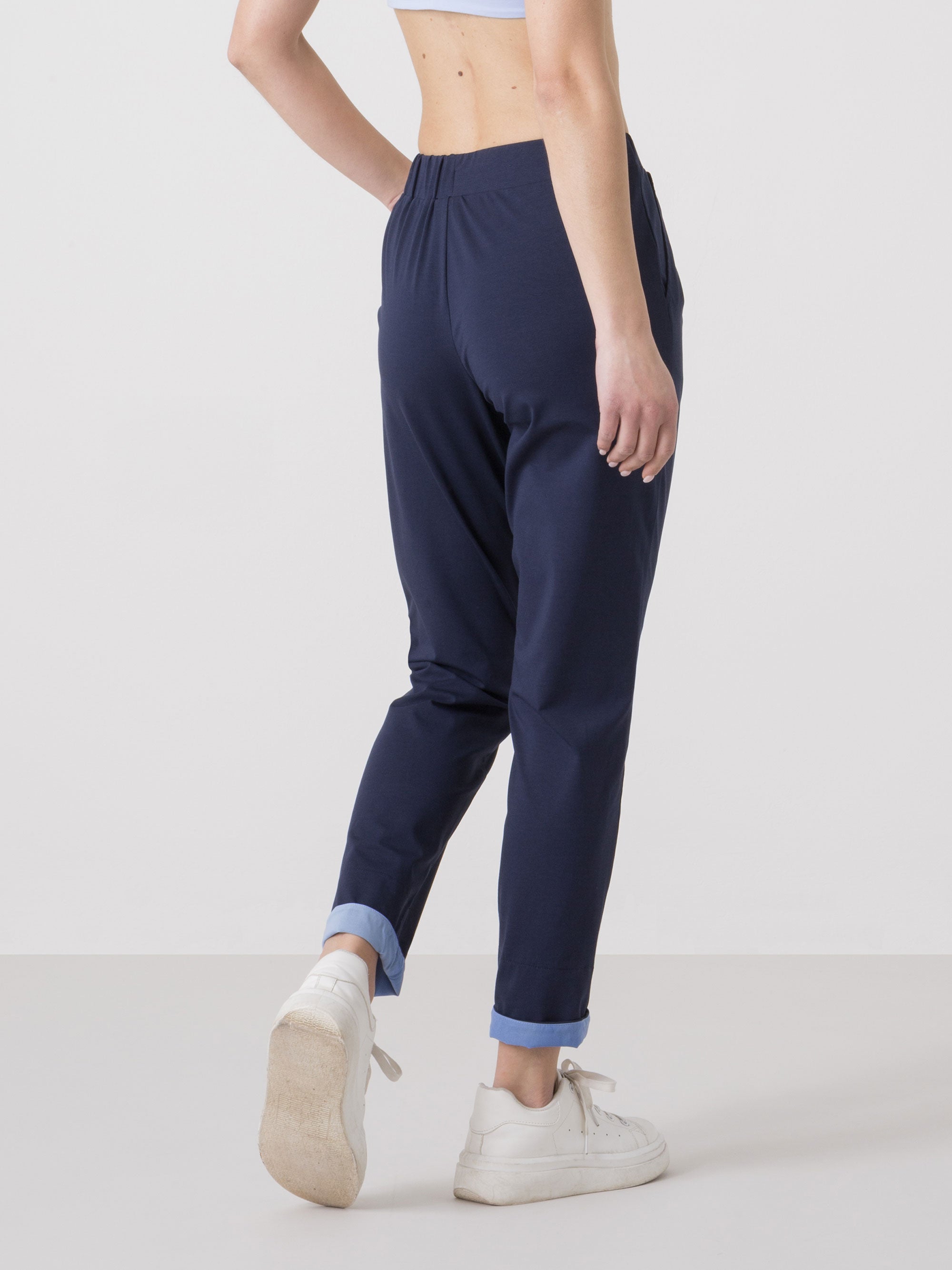dimensione-danza-pantalone-donna-in-jersey-stretch-modal-con-tasche-e-risvolto image 3