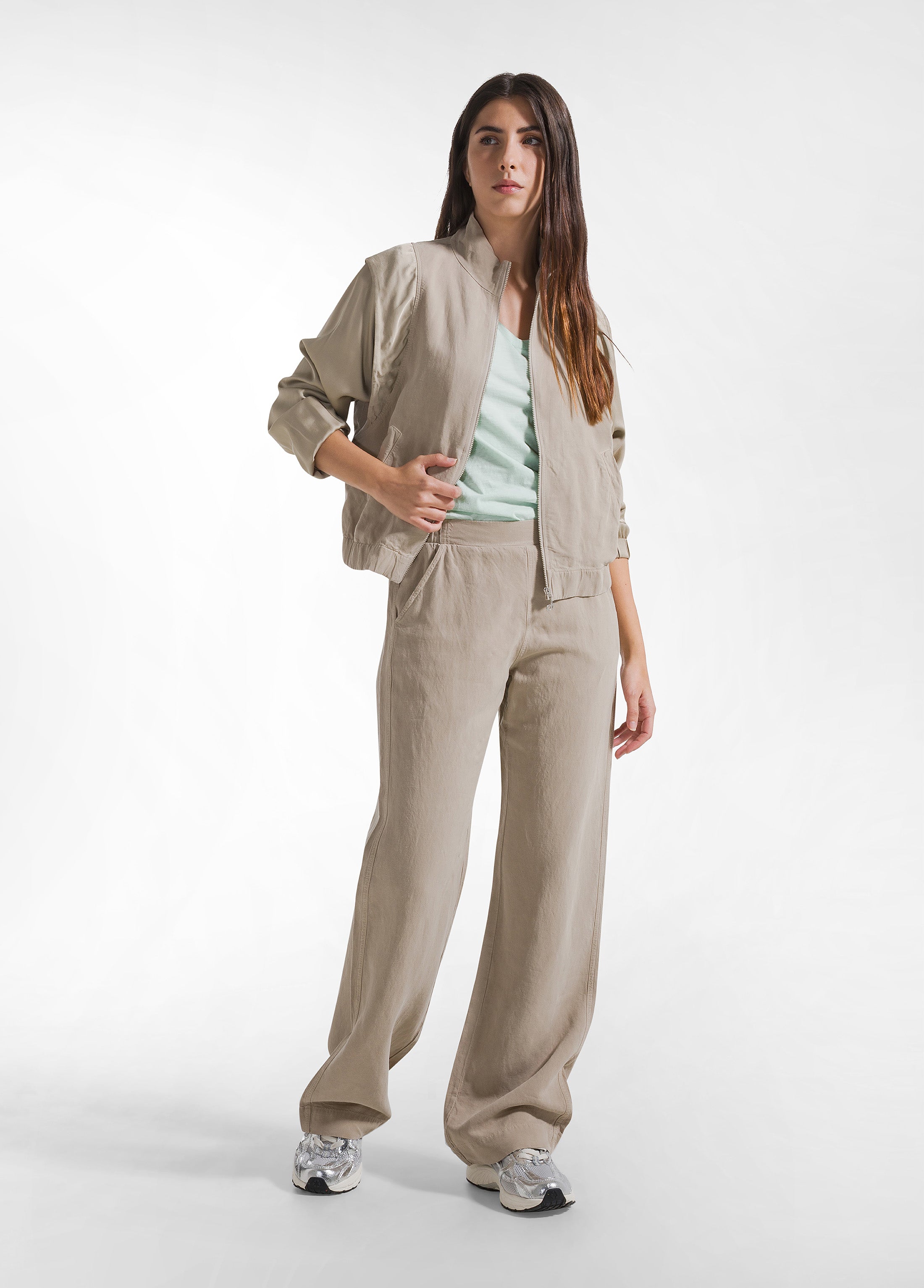 deha-completo-bomber-in-lino-con-maniche-satin-e-pantaloni-dritti-beige image 5