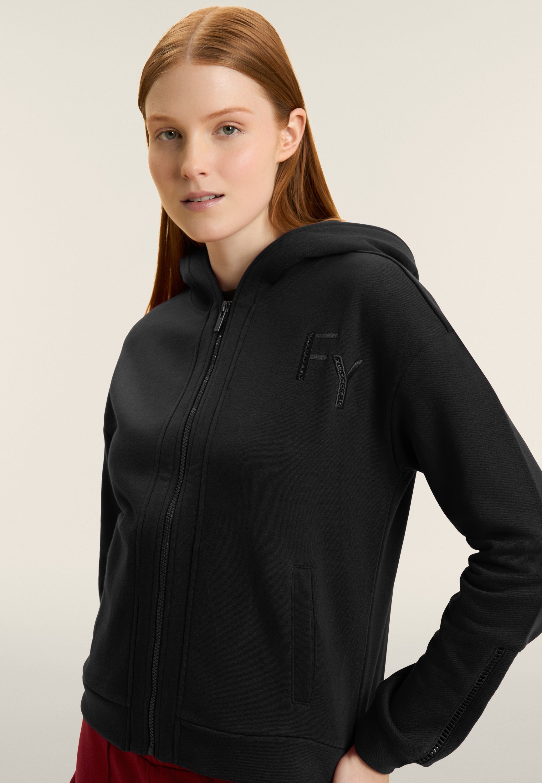 freddy-felpa-donna-con-cappuccio-zip-intera-e-dettagli-ricamati image 4