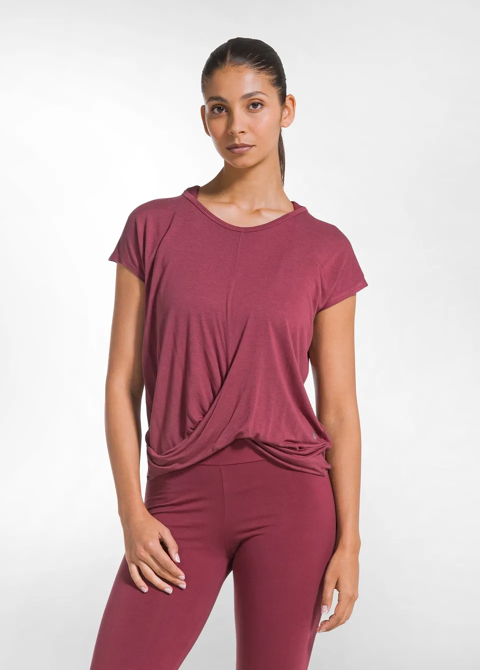 deha-t-shirt-yoga-con-nodo-frontale-rosso image 1