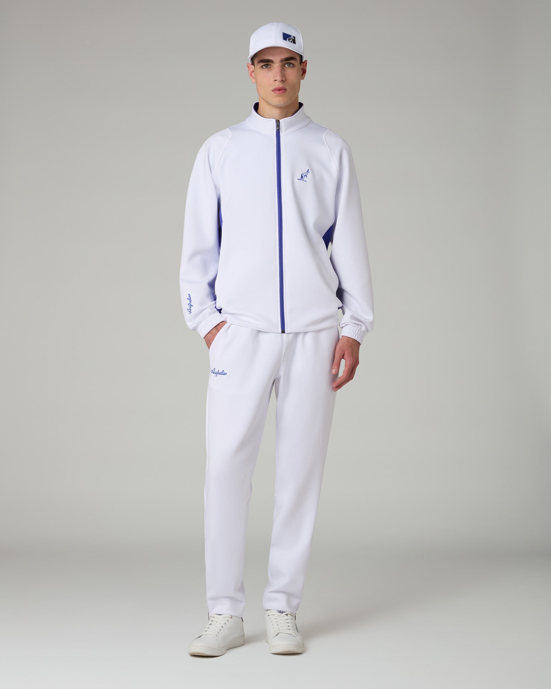 australian-classic-pro-track-pant-pantalone-tuta-bianco-tessuto-shot image 2