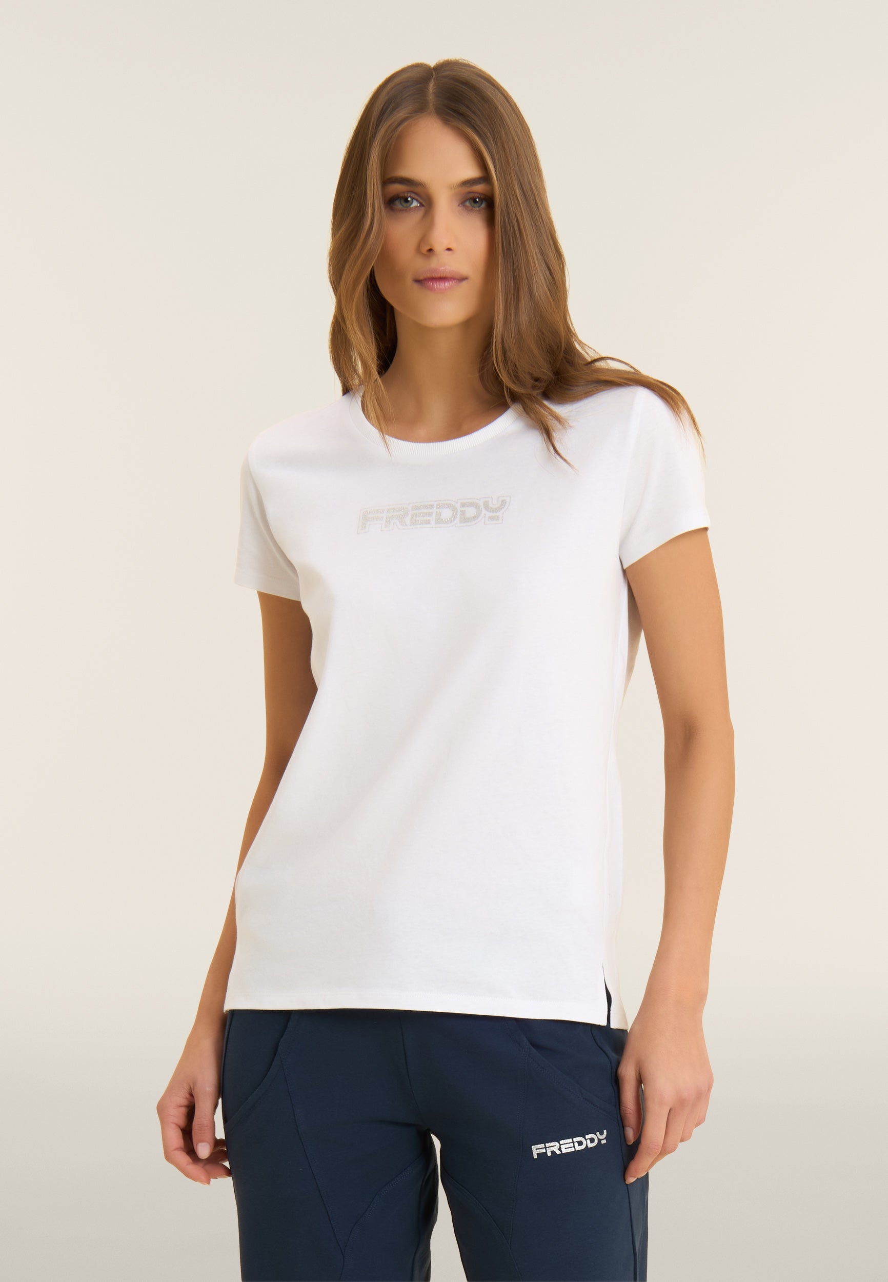 freddy-completo-donna-t-shirt-comfort-pantalone-gamba-dritta image 2