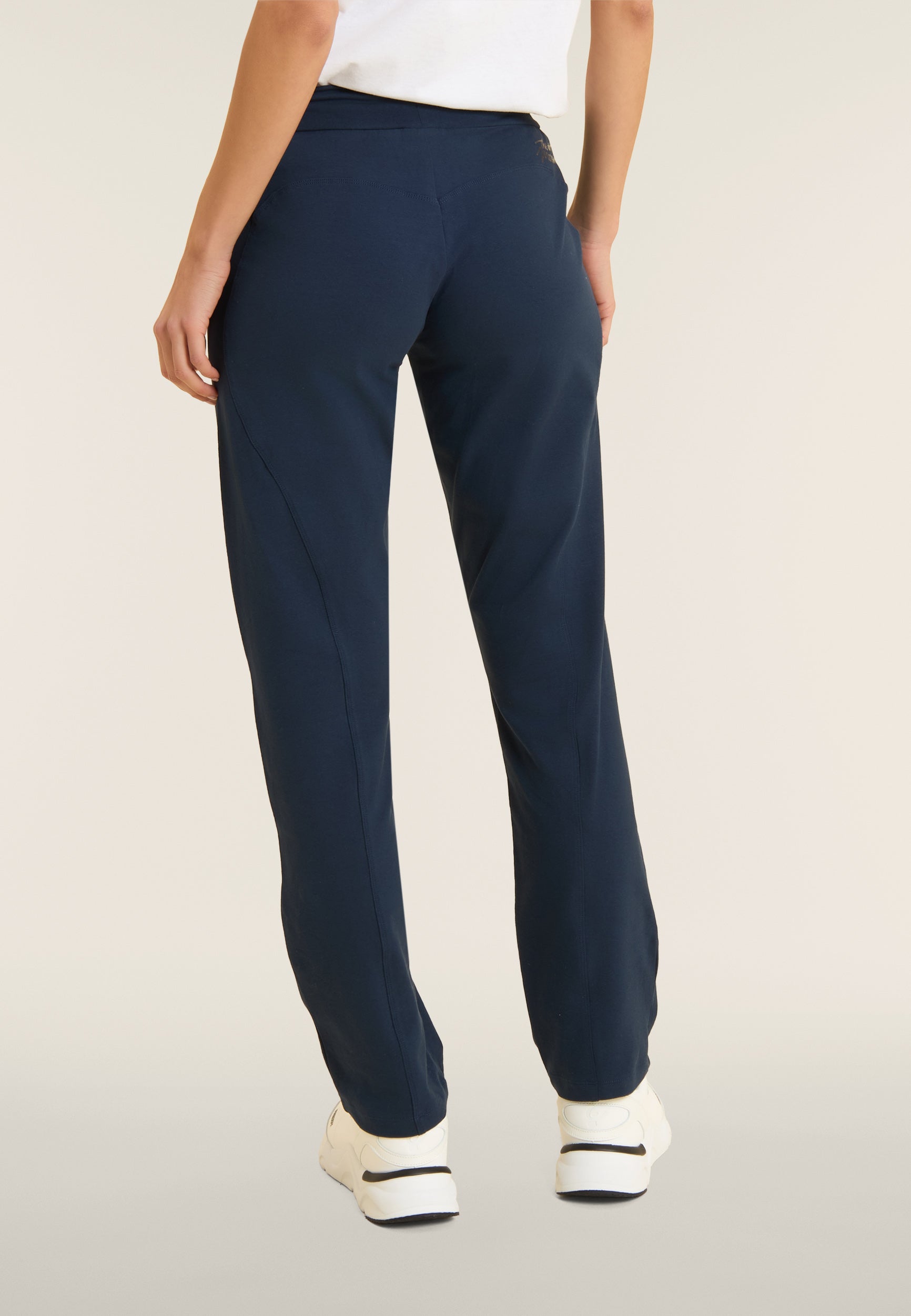 freddy-completo-donna-t-shirt-comfort-pantalone-gamba-dritta image 5