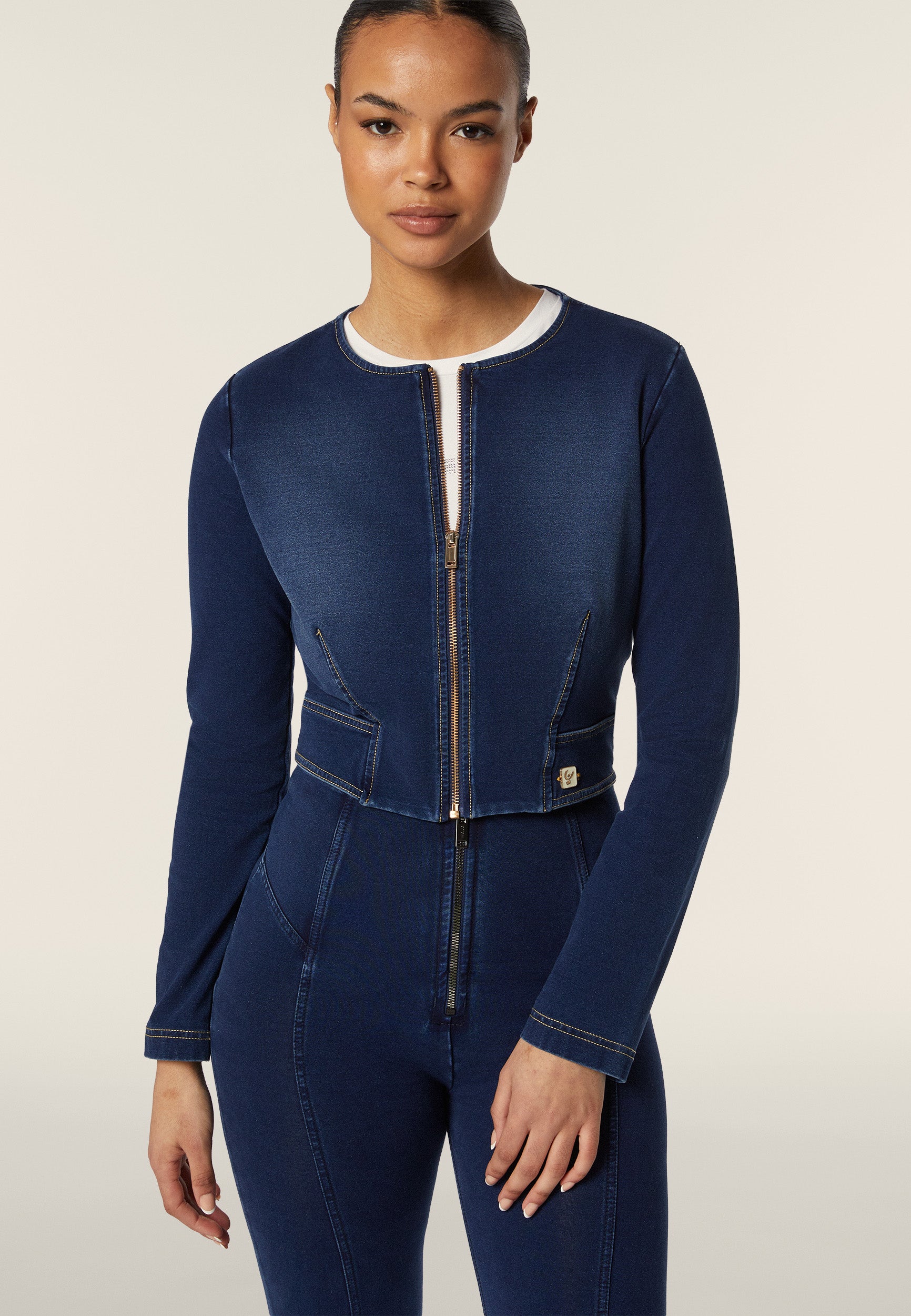freddy-giacca-corta-donna-con-zip-in-jersey-effetto-denim-slim-fit image 1
